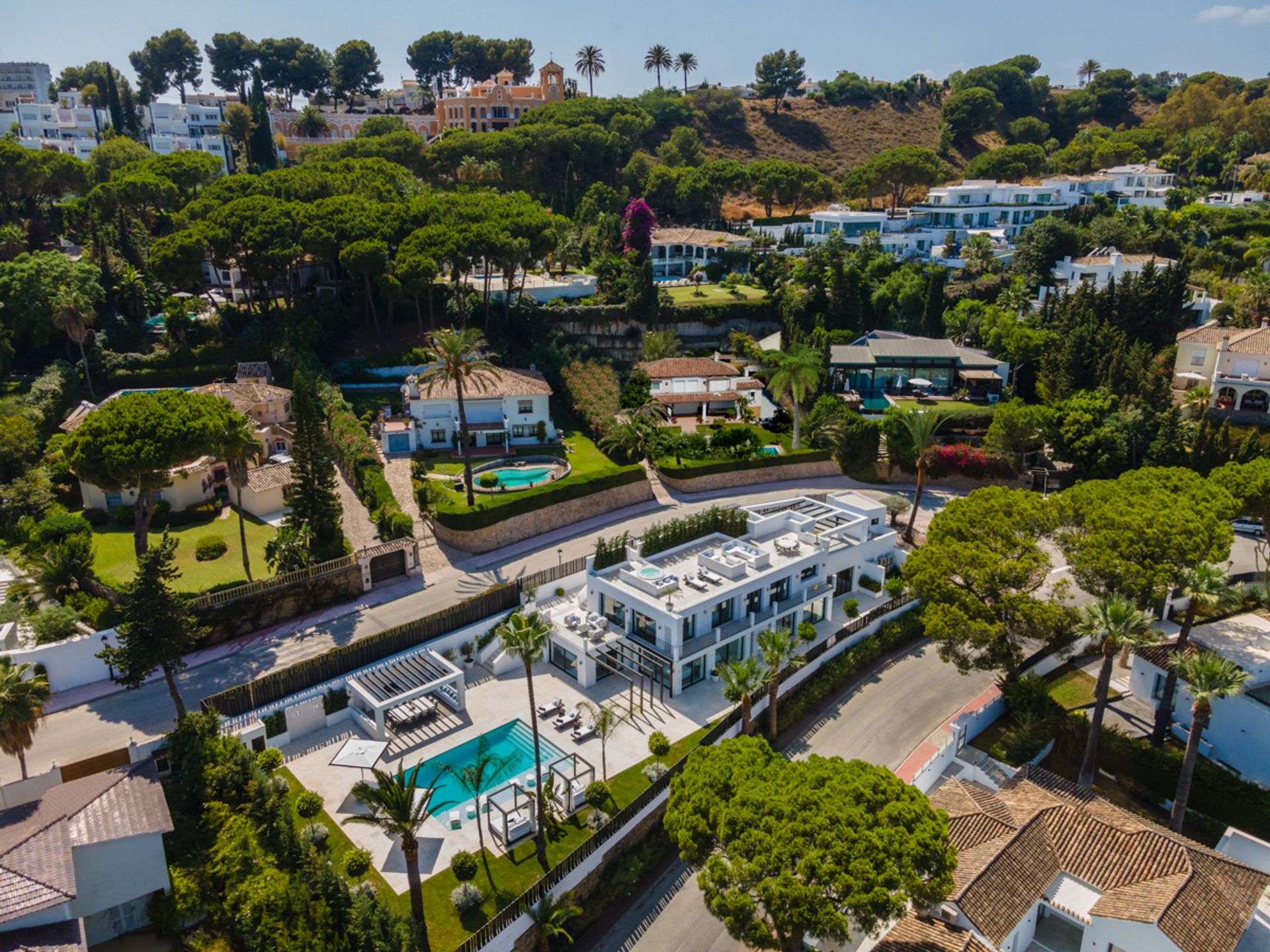 بيت في Marbella, Urbanización Los Naranjos de Marbella 10013835