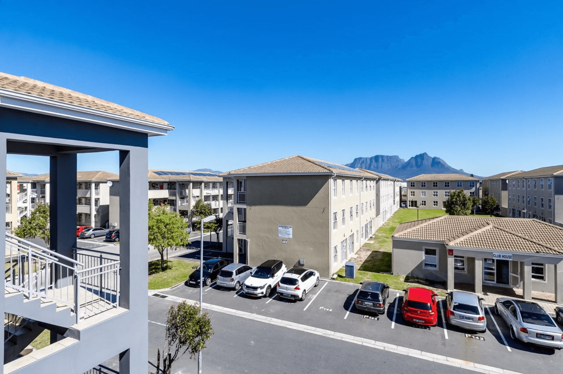 Condominium in Cape Town, Western Cape 10014668