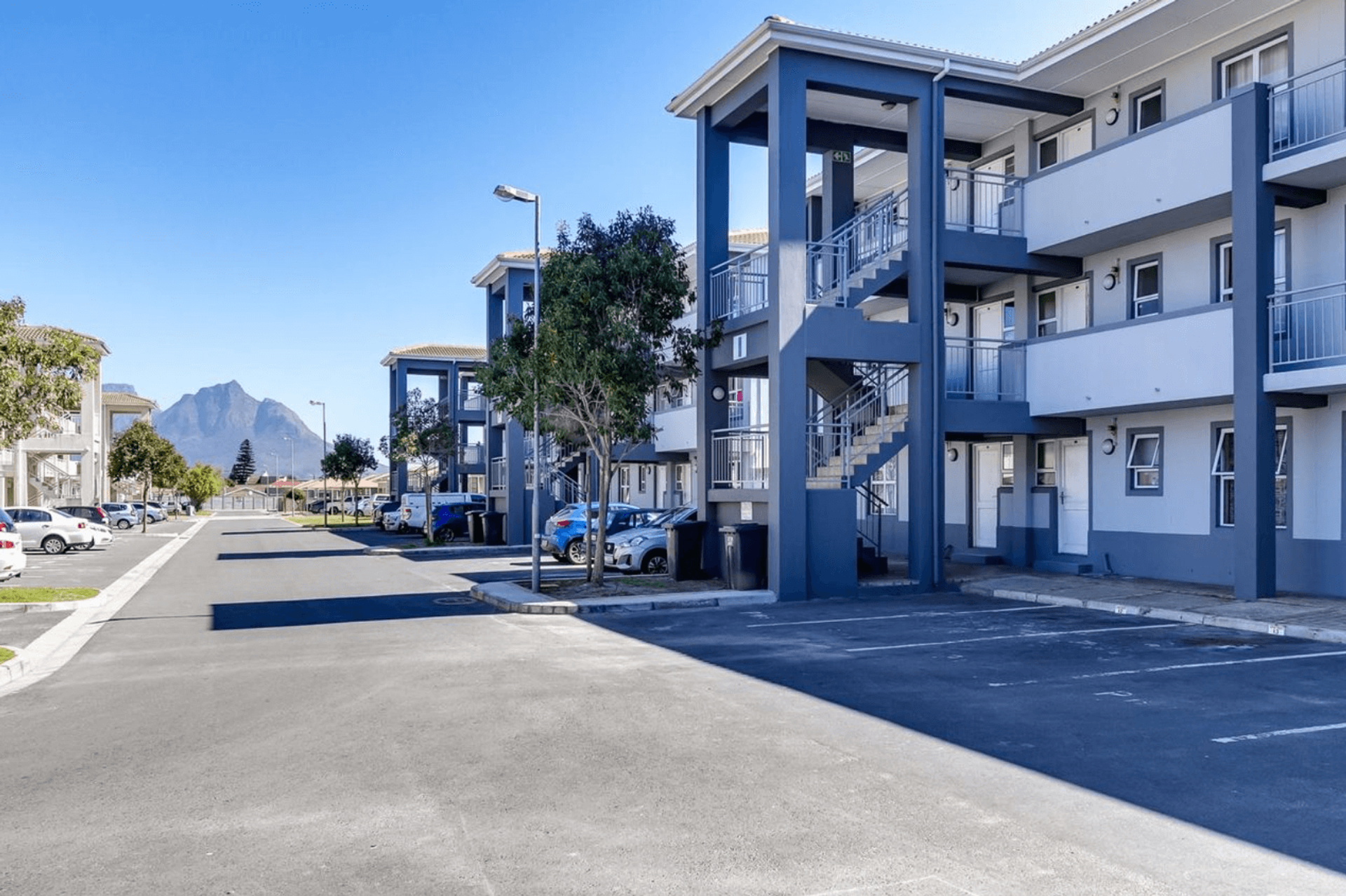 Condominium in Cape Town, Western Cape 10014668