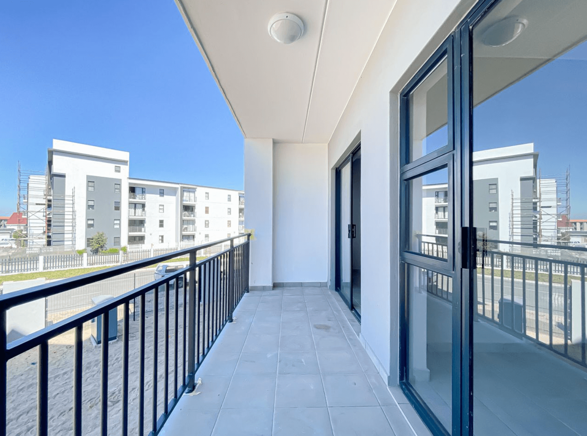 Condominium in Cape Town, Western Cape 10014670