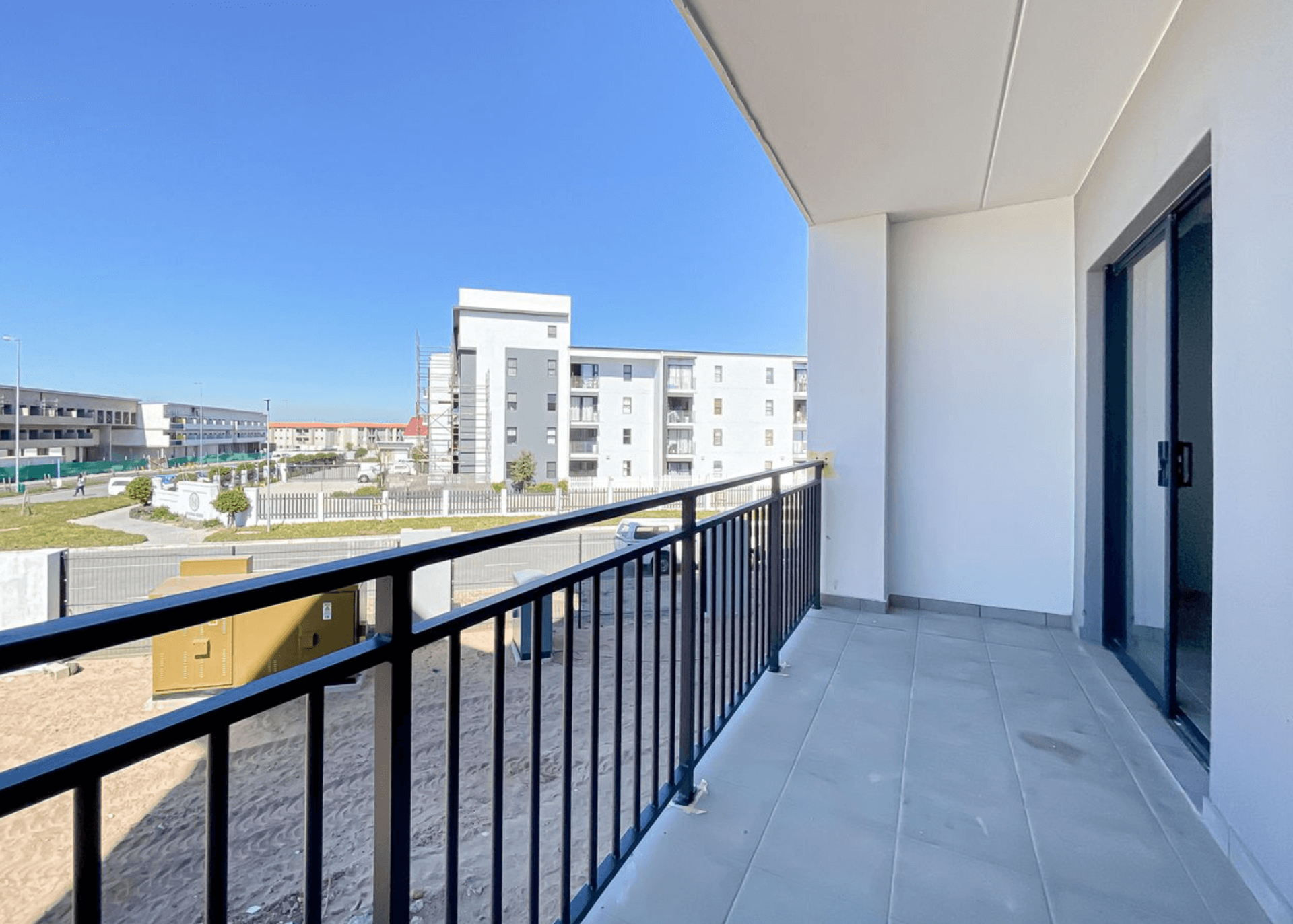 Condominium in Cape Town, Western Cape 10014670