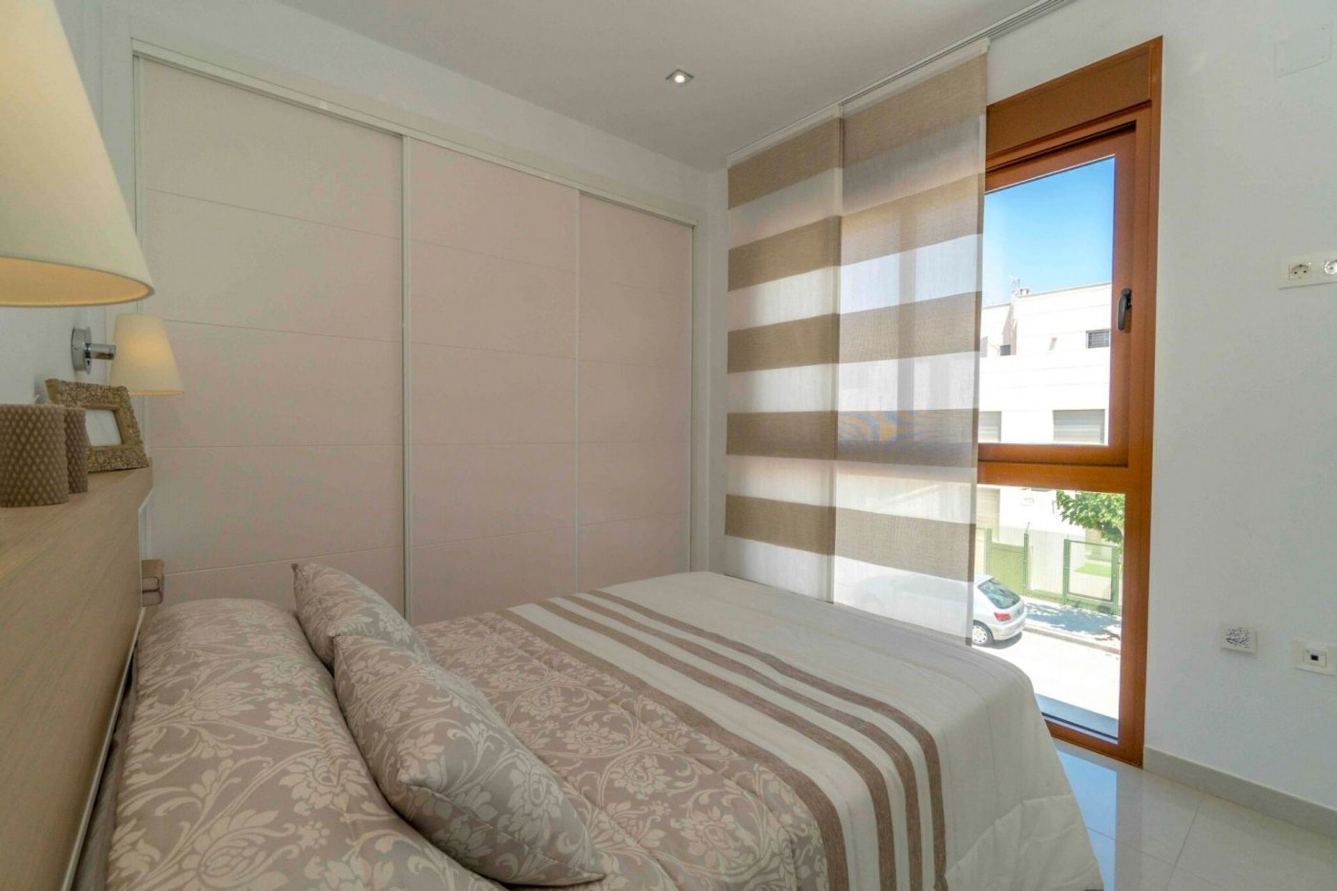 House in Torre De La Horadada, Alicante 10015000