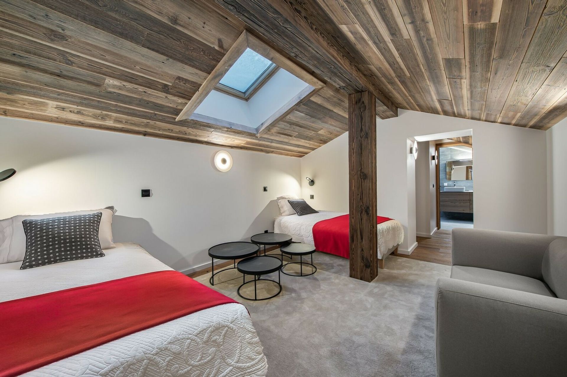 Condominium in Courchevel, Rhone Alps 10015127