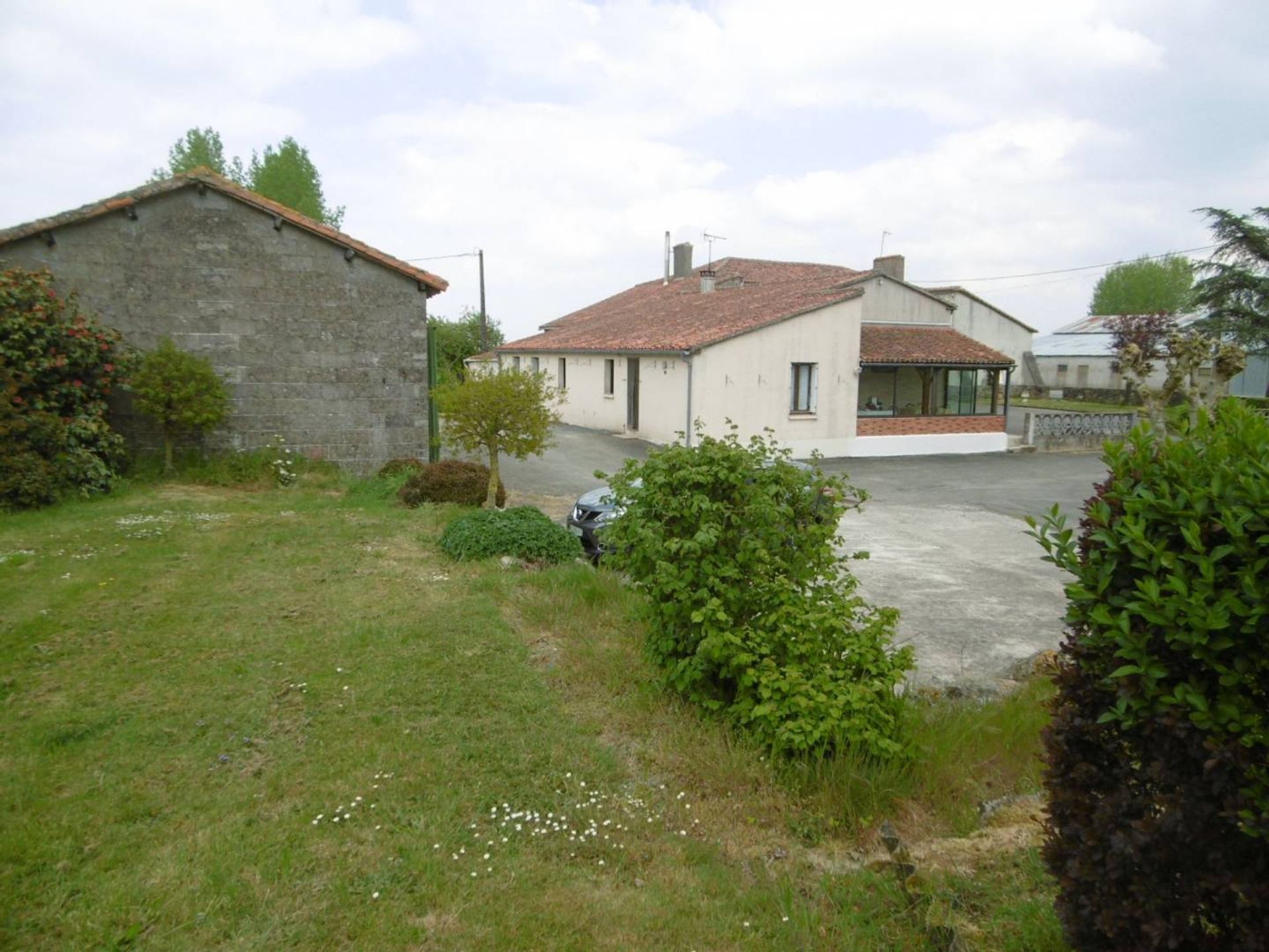 loger dans La Foret-sur-Sevre, Nouvelle-Aquitaine 10015320