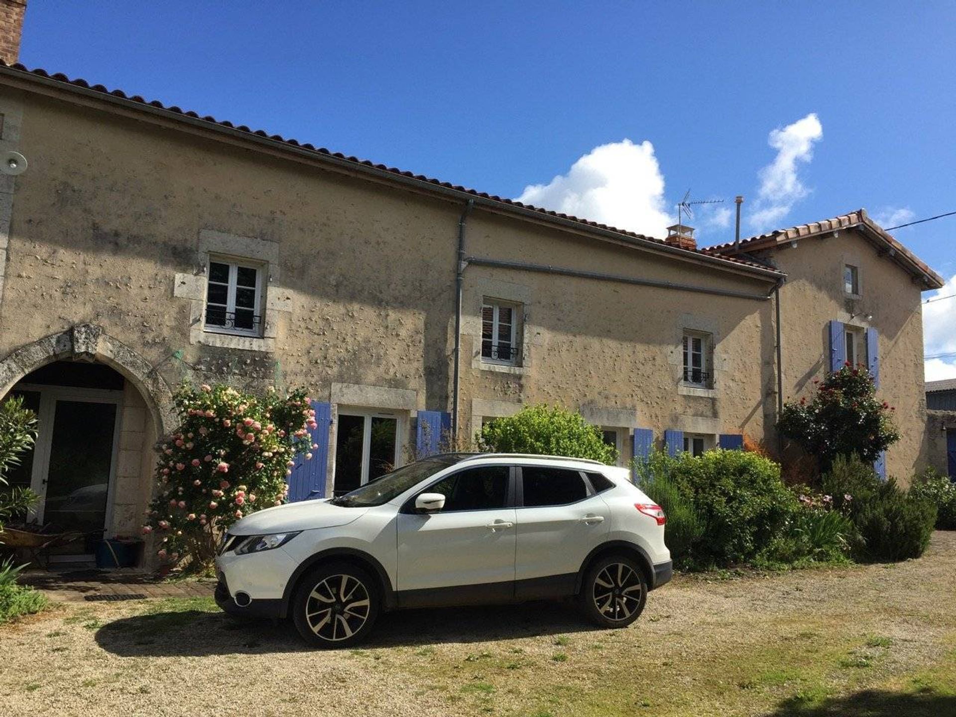 Residenziale nel Champdeniers-Saint-Denis,  10015339