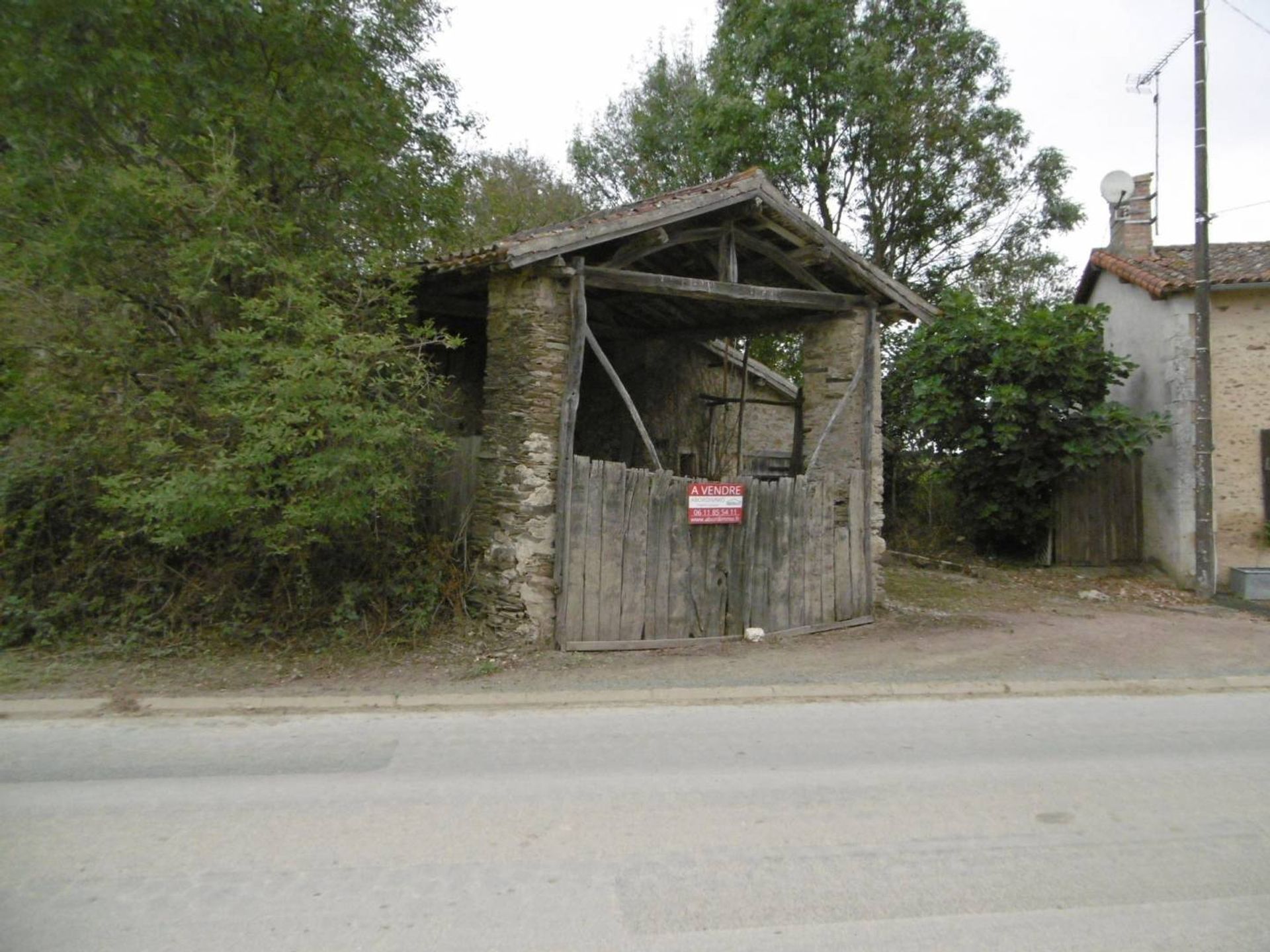 Rumah di Le Busseau, Nouvelle-Aquitaine 10015345