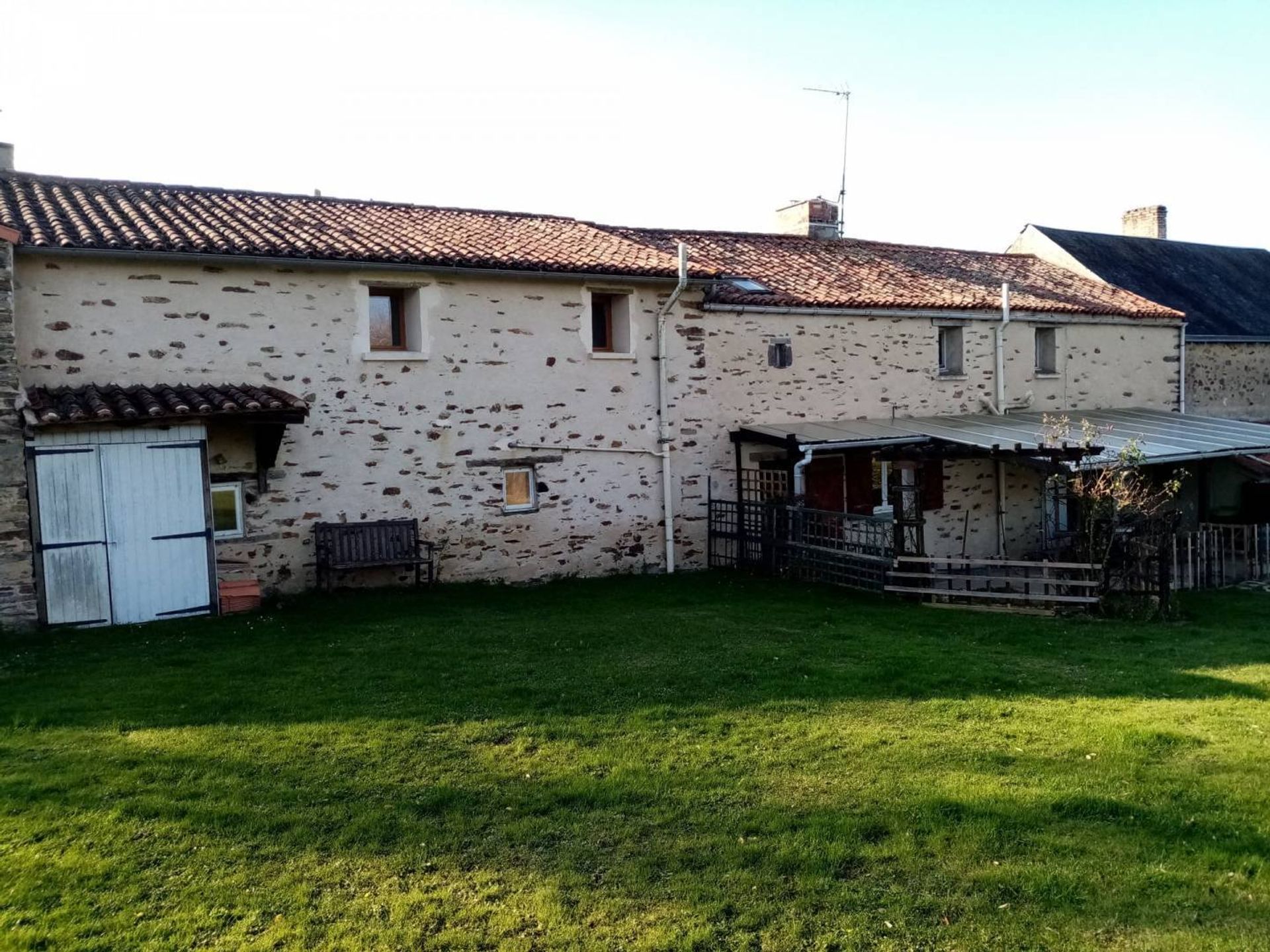 House in L'absie,  10015348