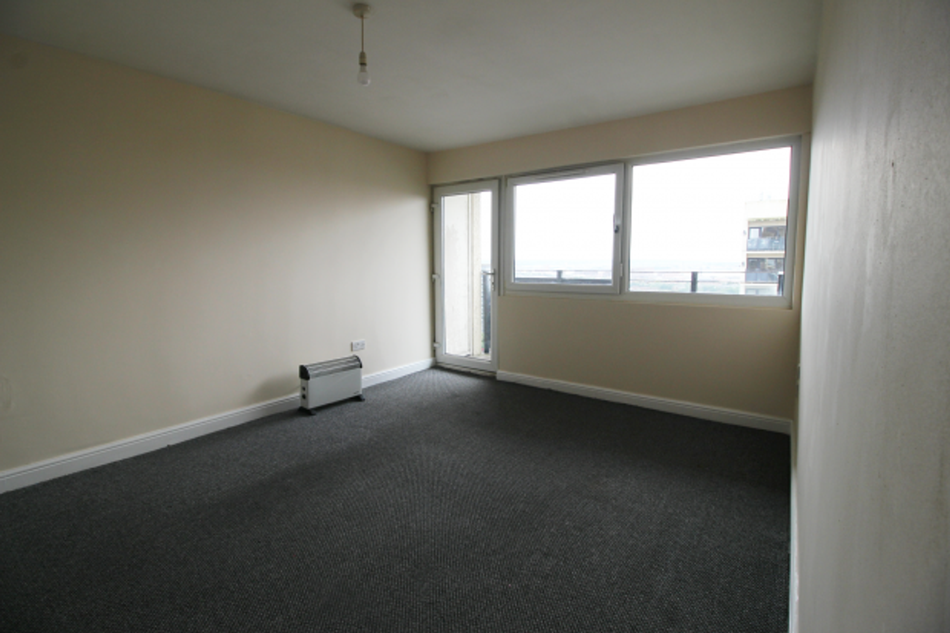 Condominium in Bootle, Sefton 10016359