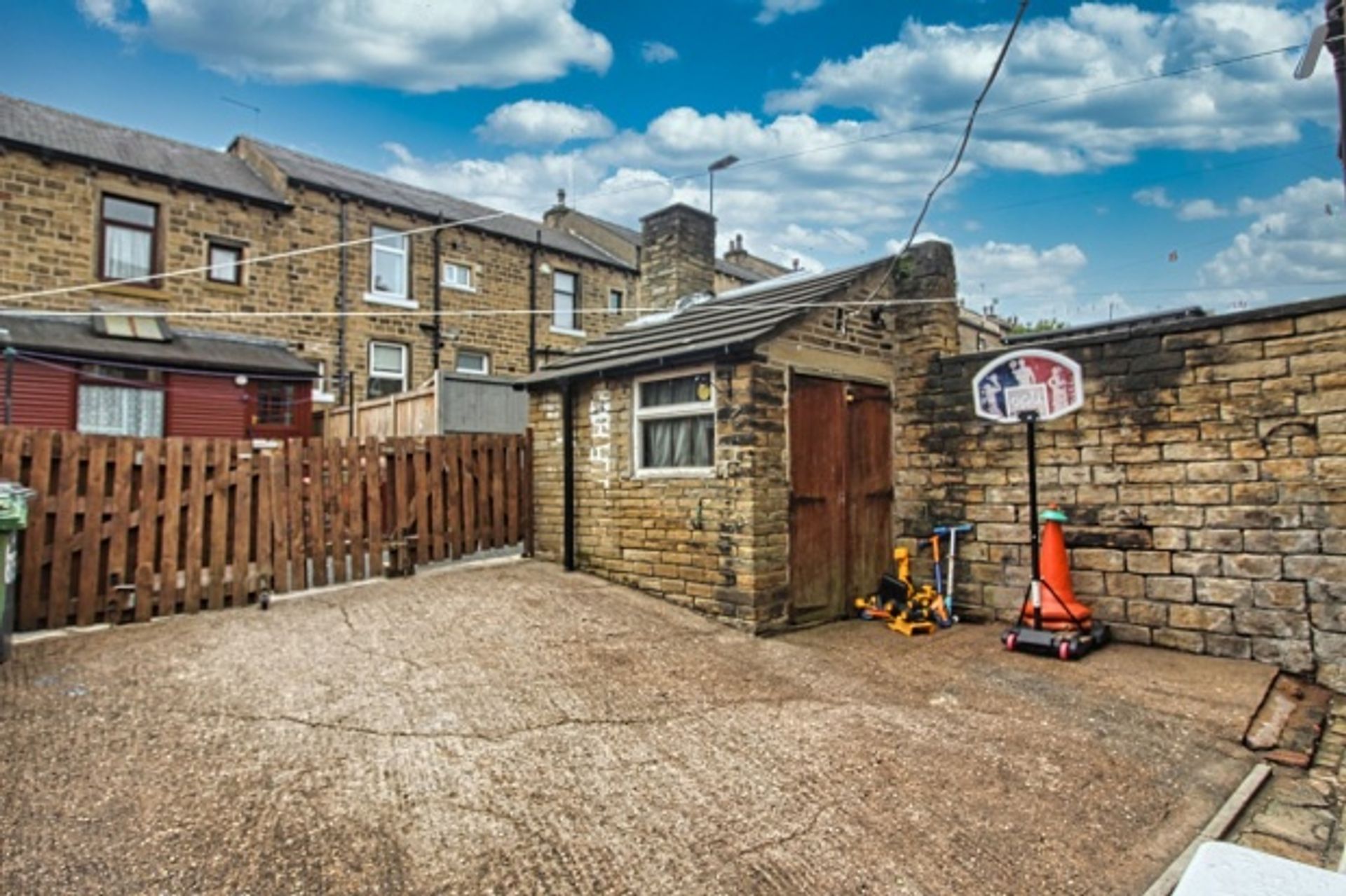 Rumah di Huddersfield, West Yorkshire 10016408