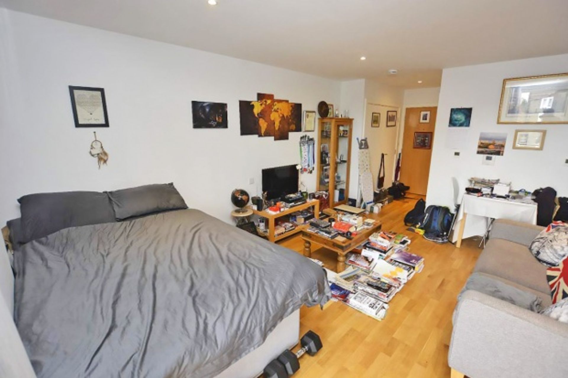 Condominium in Deptford, London The Metropolis[8] 10016476