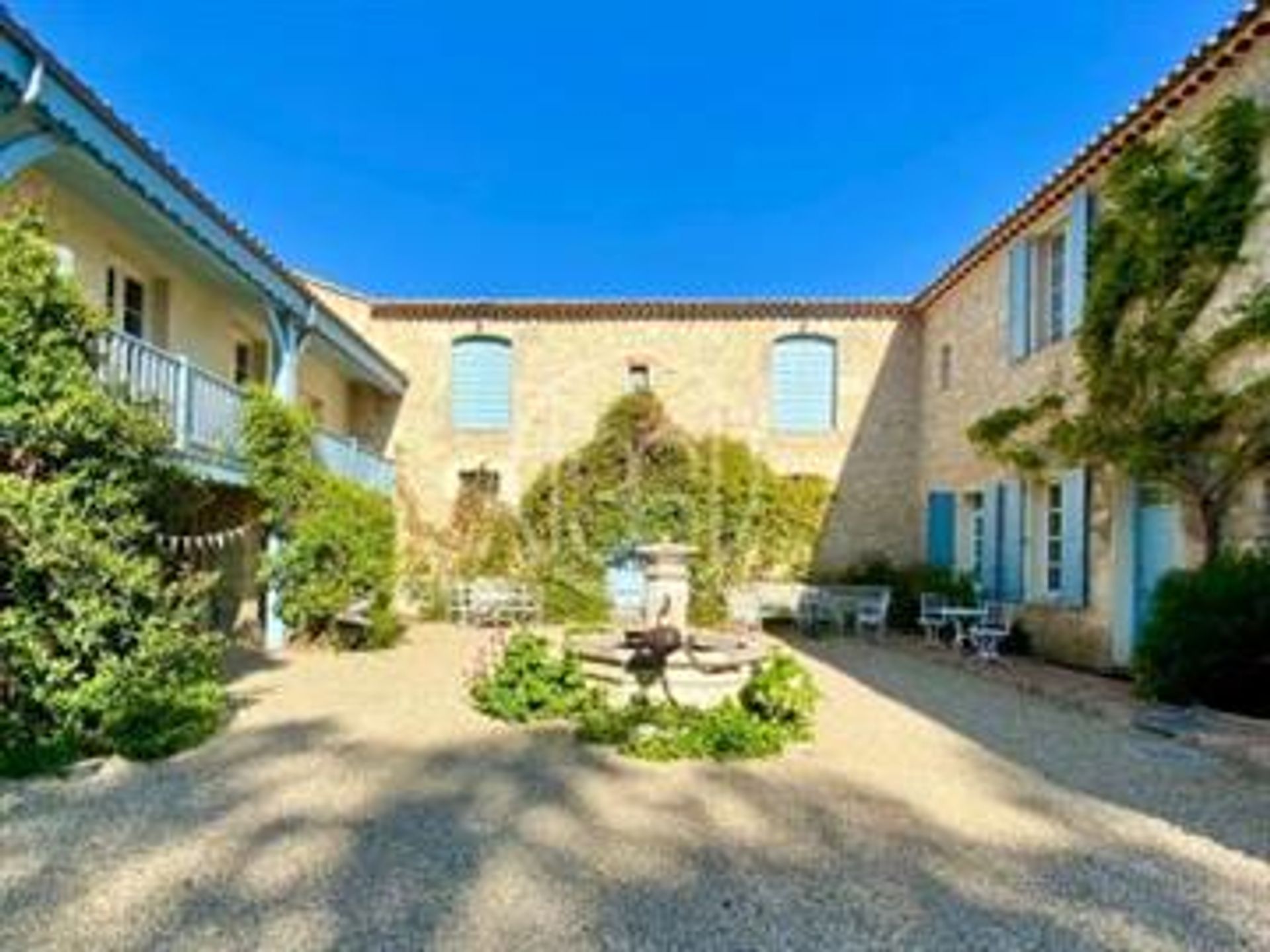 Haus im Narbonne, 11100, France, Languedoc-Roussillon 10016621