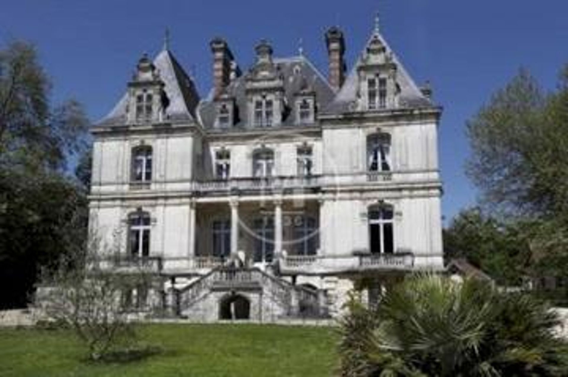 Rumah di Cognac, Nouvelle-Aquitaine 10016634