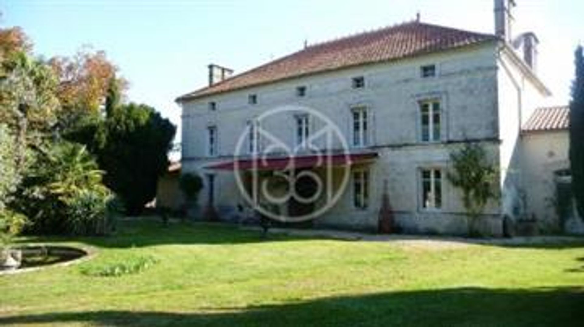 Rumah di Cognac, Nouvelle-Aquitaine 10016649