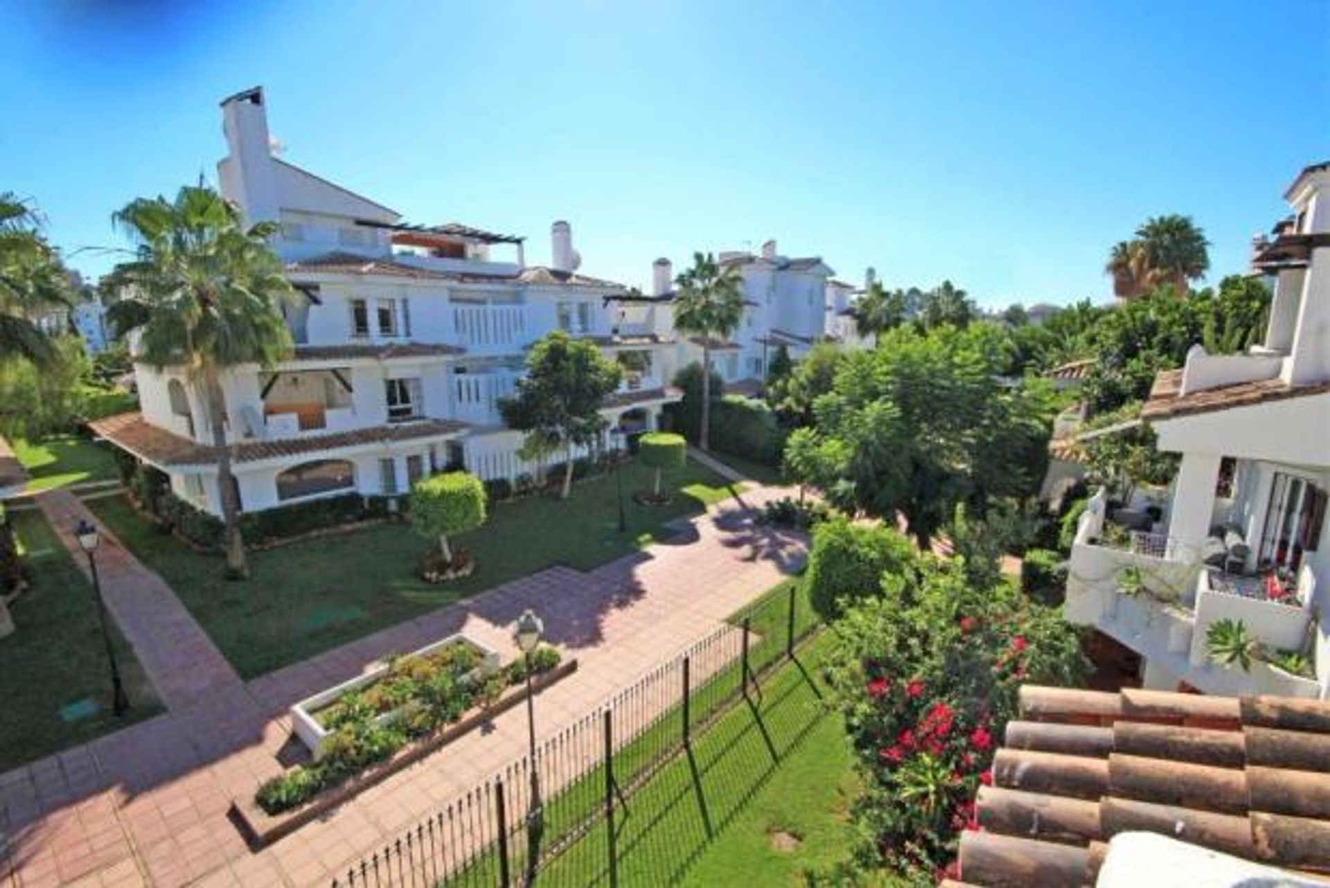 Condominium in Puerto Banus, Málaga 10016734