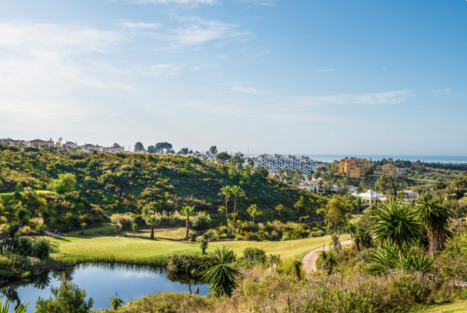 Condominium in Estepona, Andalusië 10016758