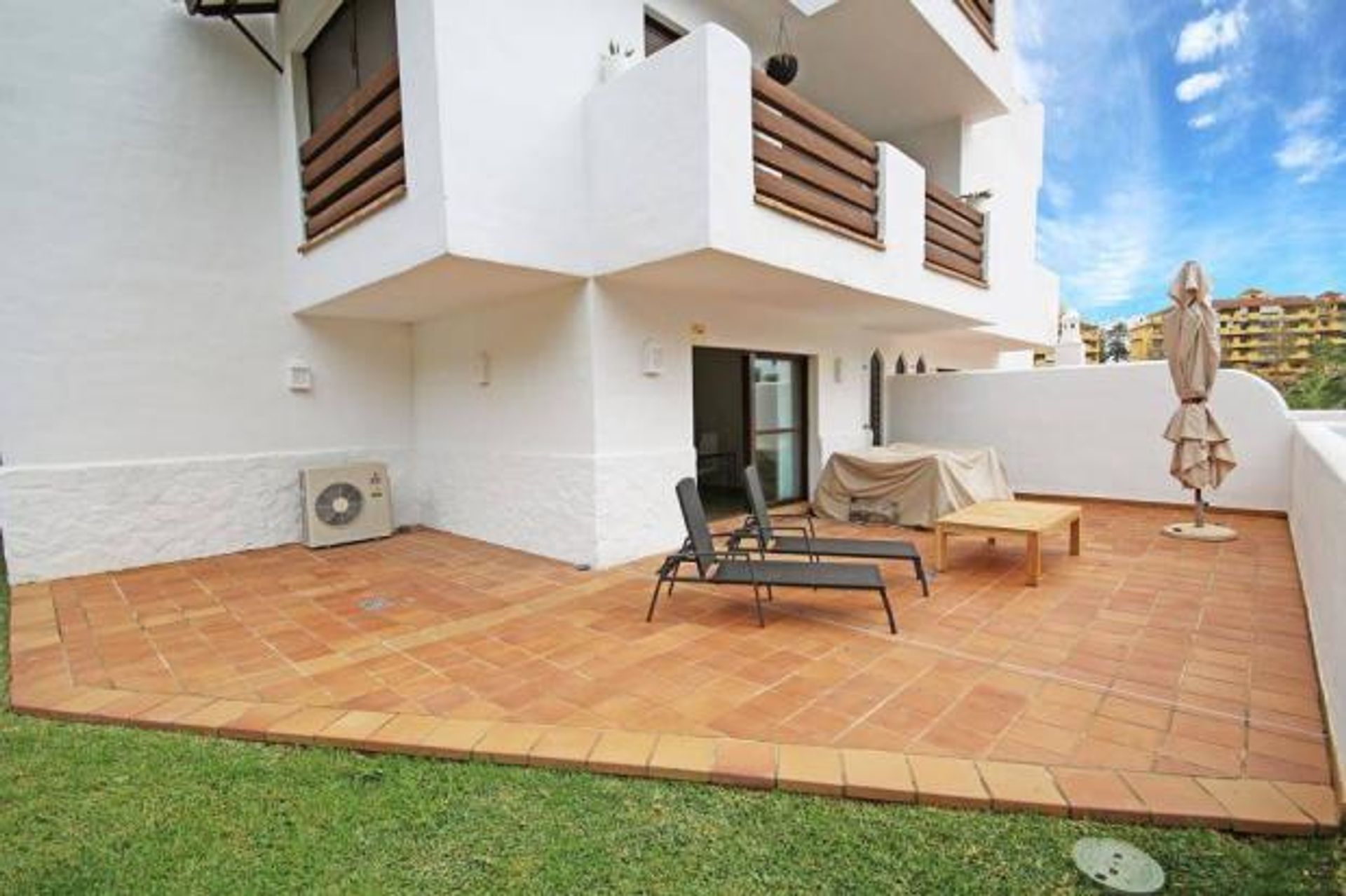 Condominio nel Estepona, Andalusia 10016764