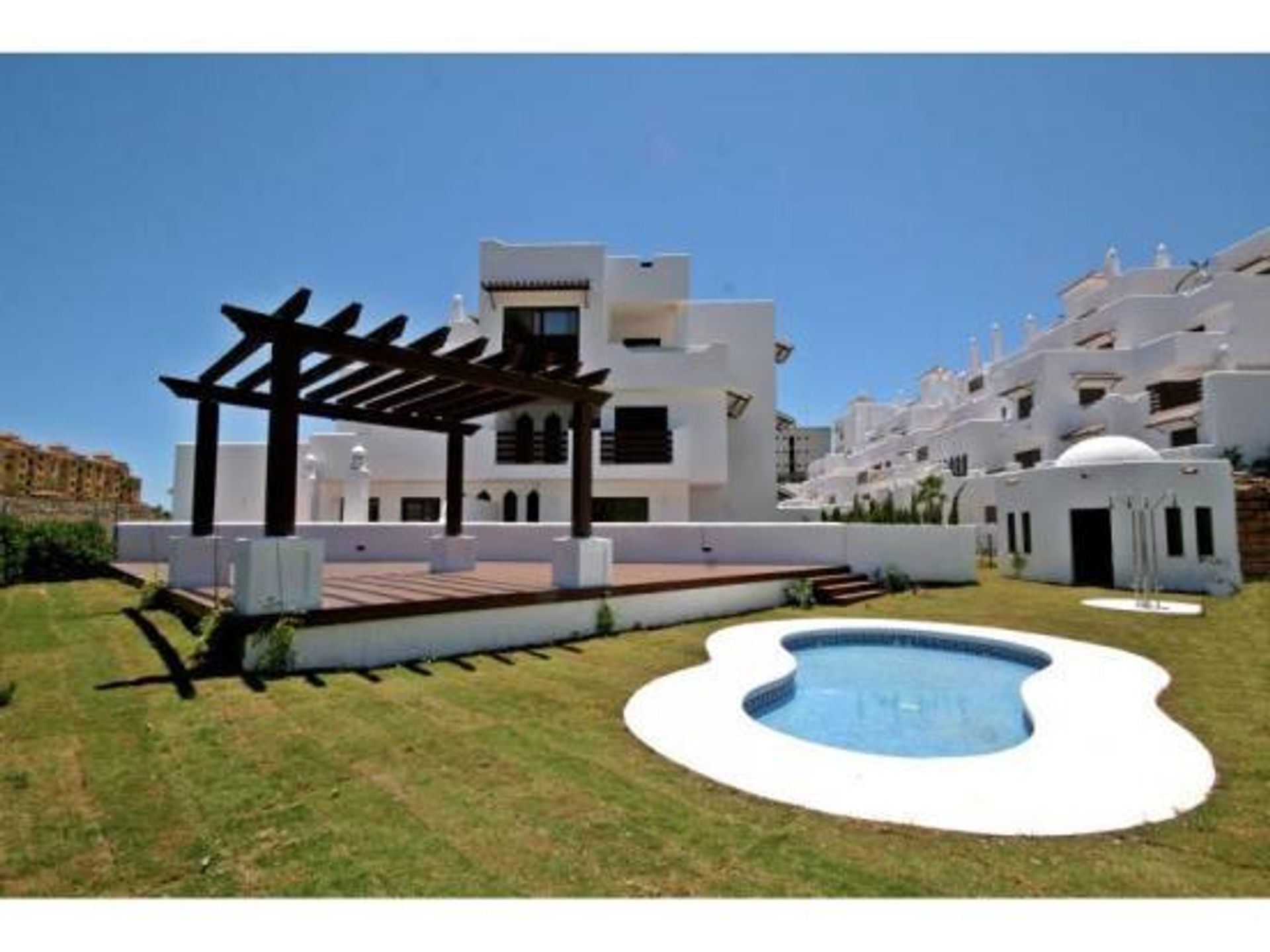 Condominio nel Estepona, Málaga 10016764