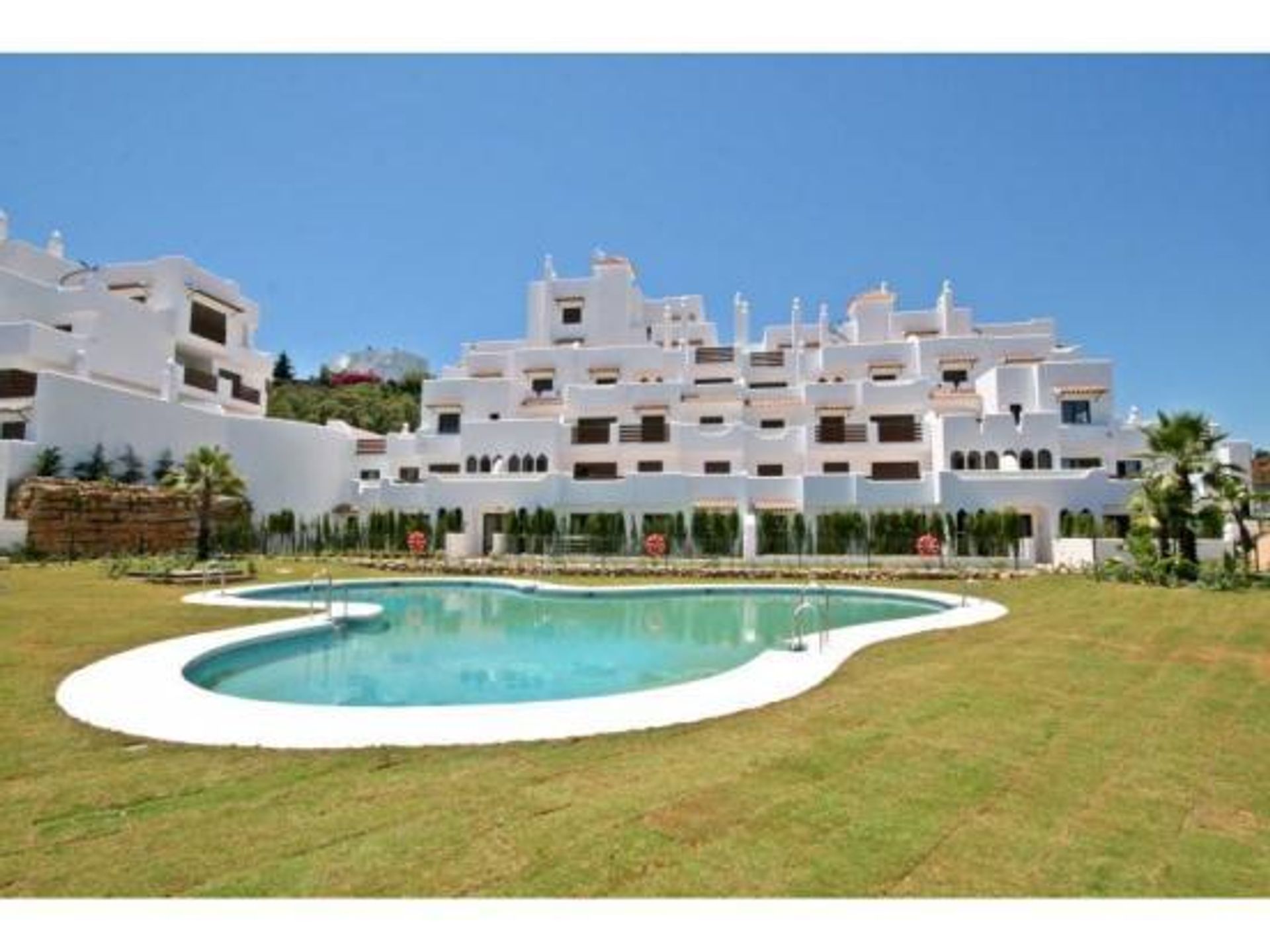 Condominio nel Estepona, Málaga 10016764