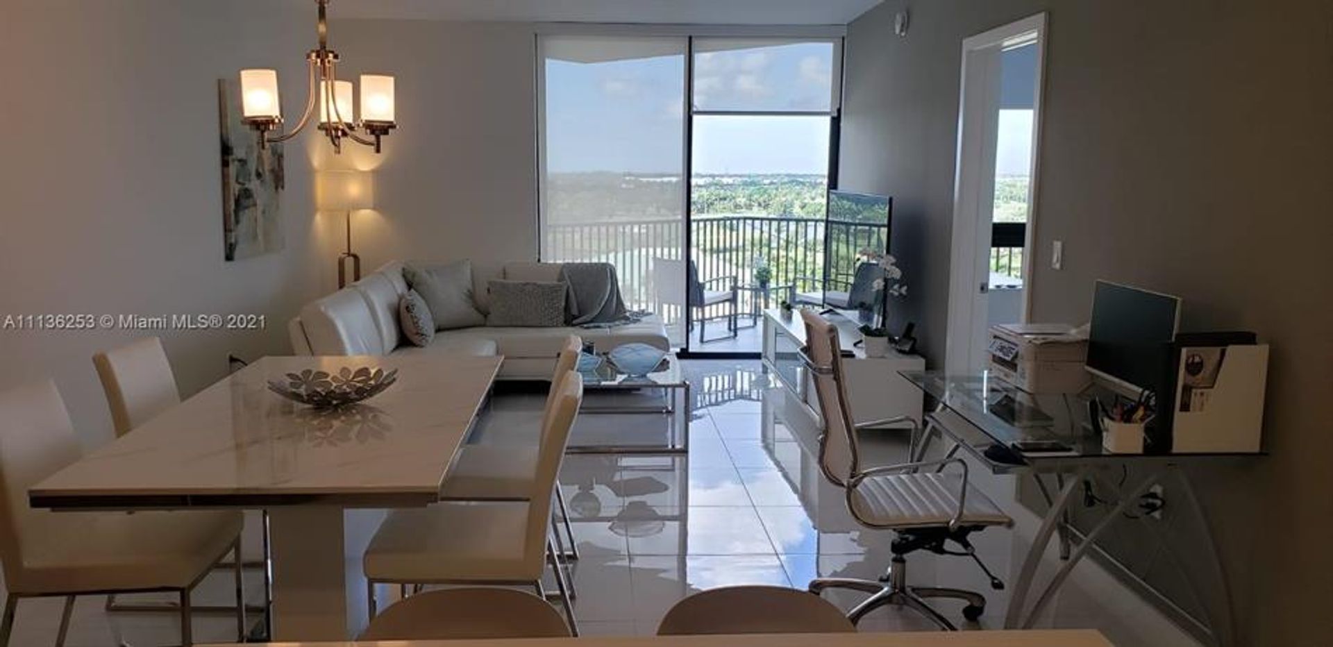 Condominium in Doral, Florida 10016930