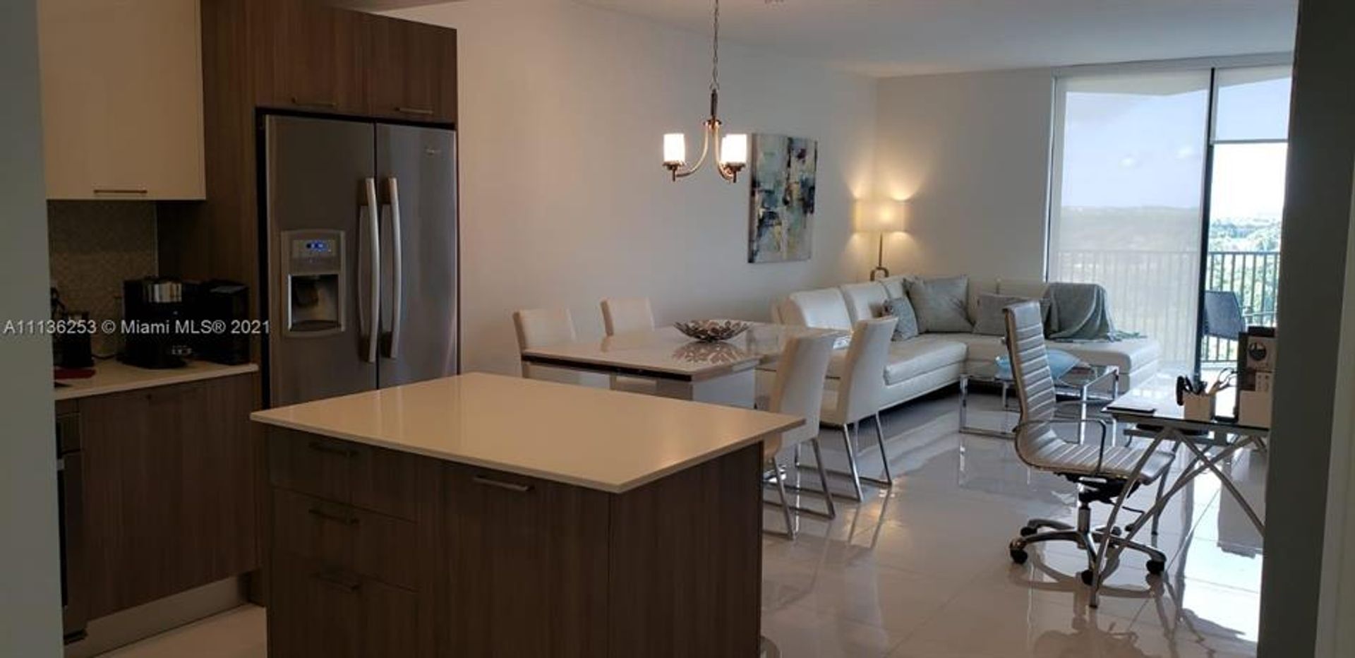 Condominium in Doral, Florida 10016930