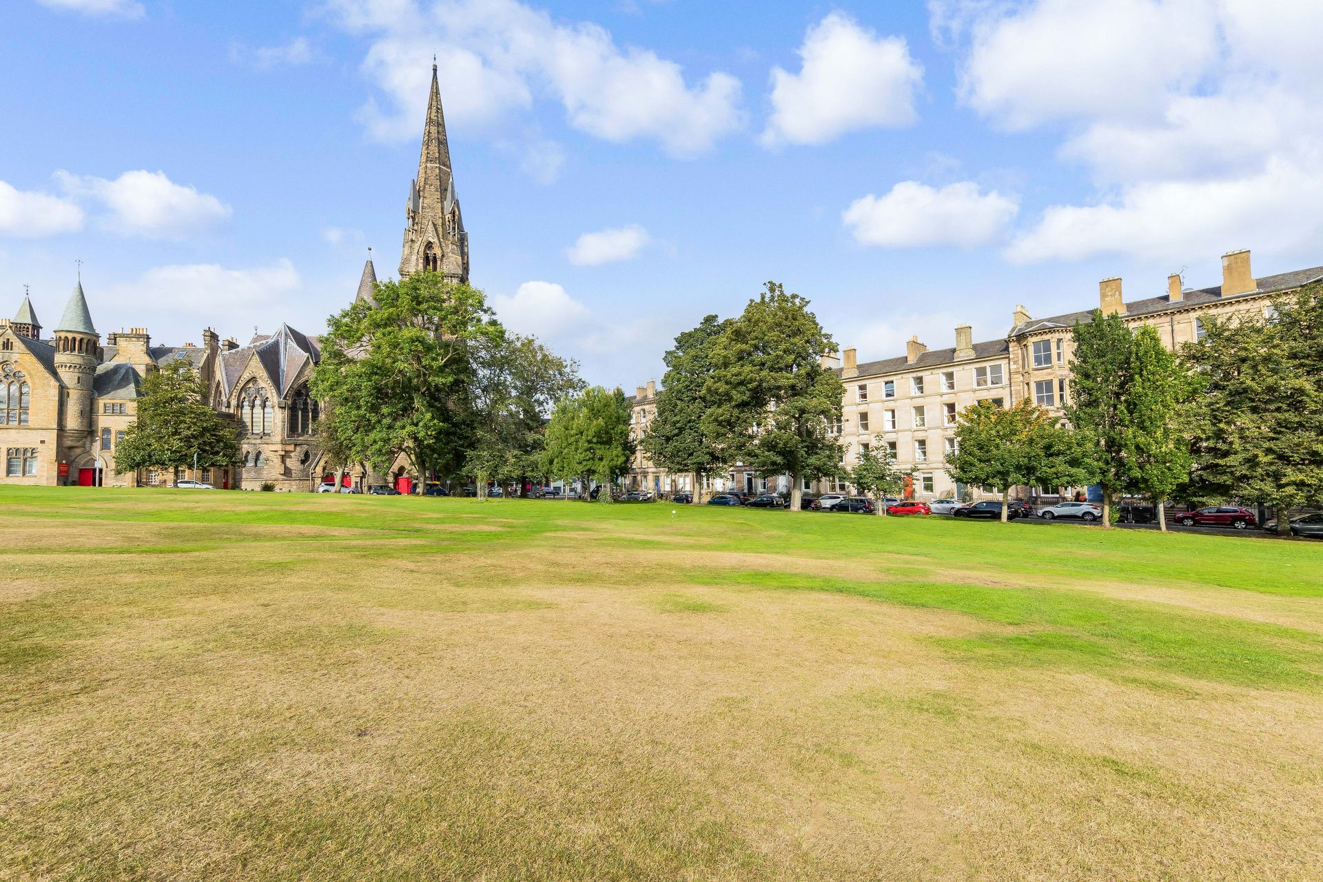 Condomínio no EdInburgh,  10016955