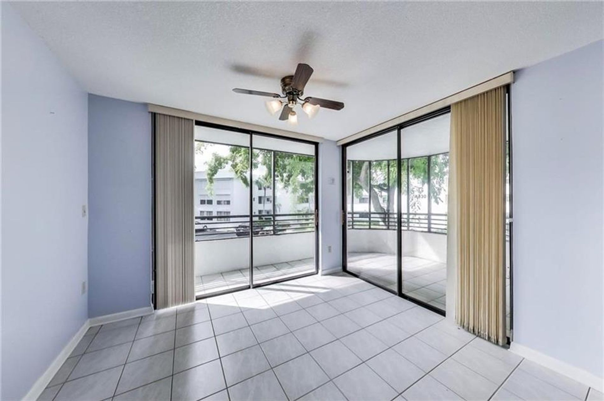 Condominio nel Hollywood, Florida 10017440