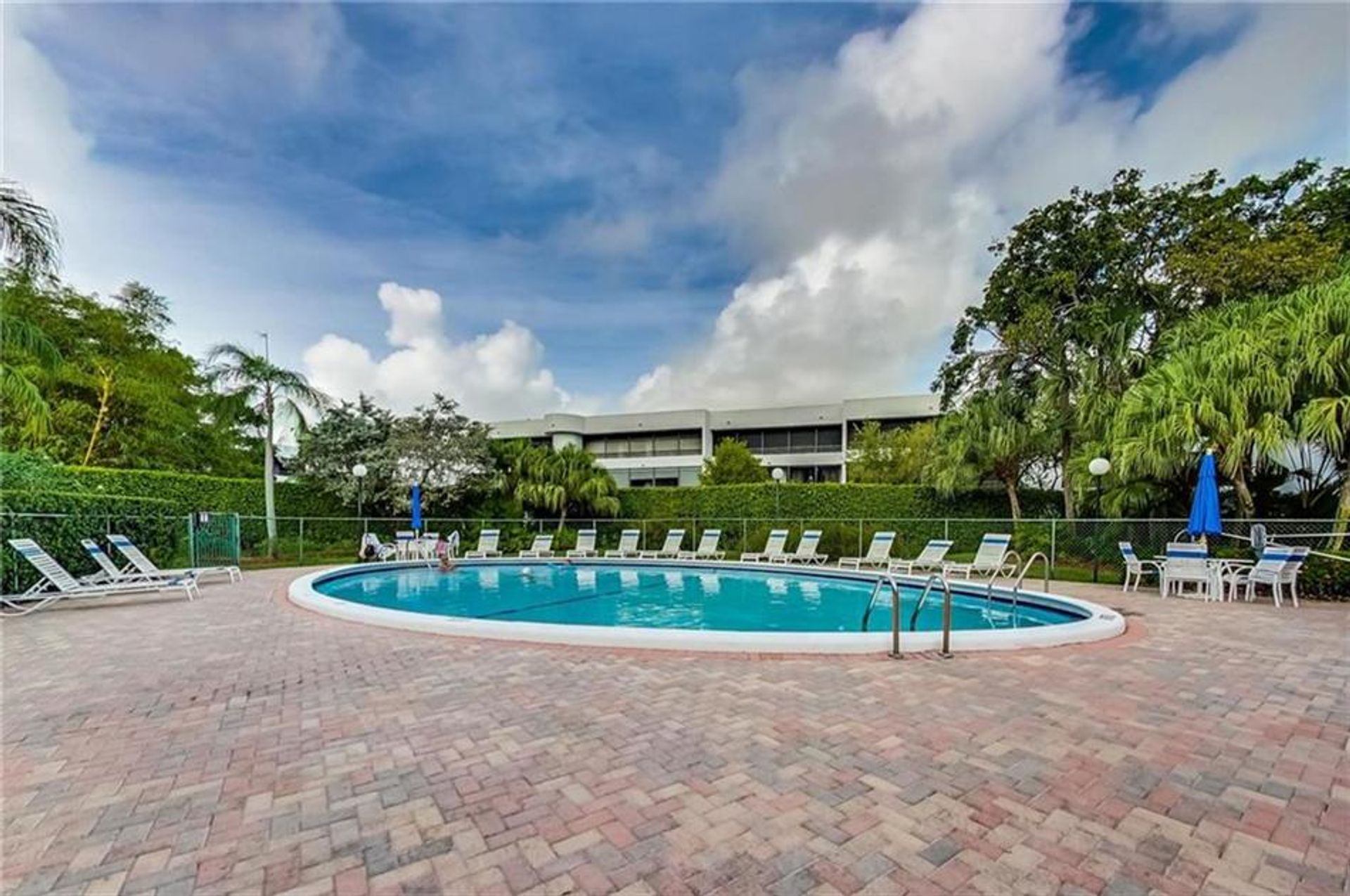 Condominium dans Hollywood, Florida 10017440