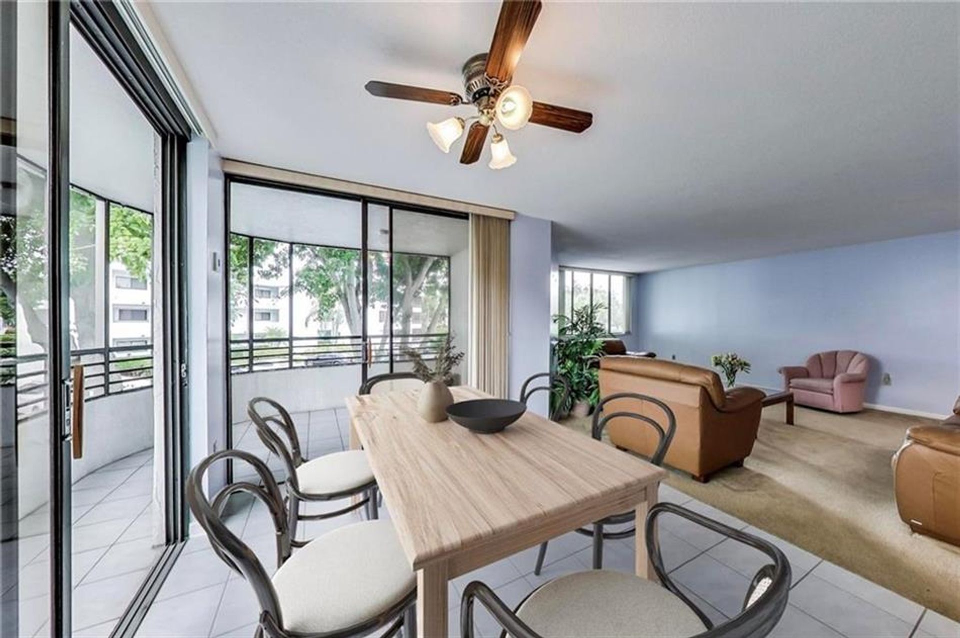 Condominium dans Hollywood, Florida 10017440