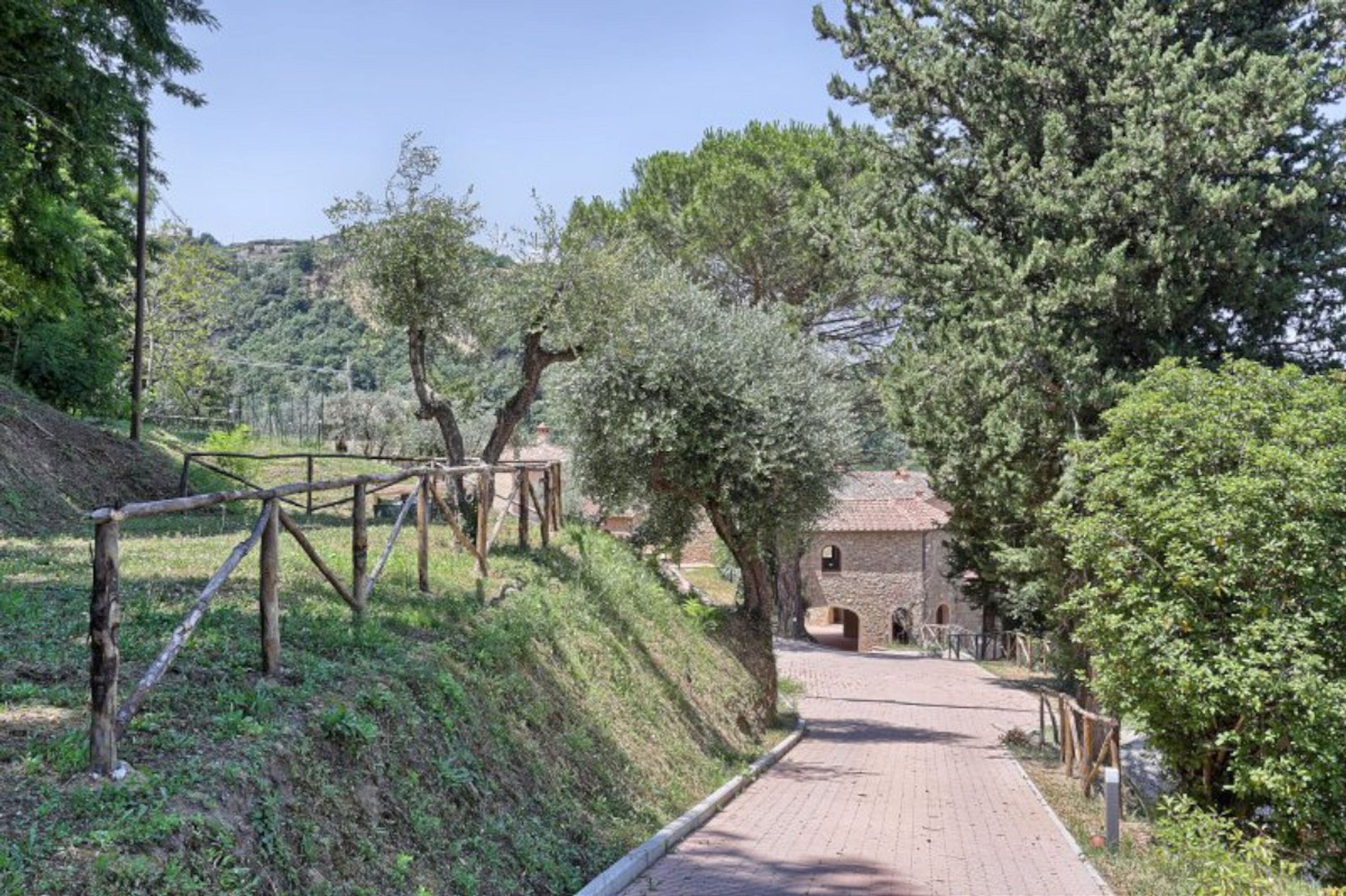 Condominium dans Volterra, Tuscany 10017608