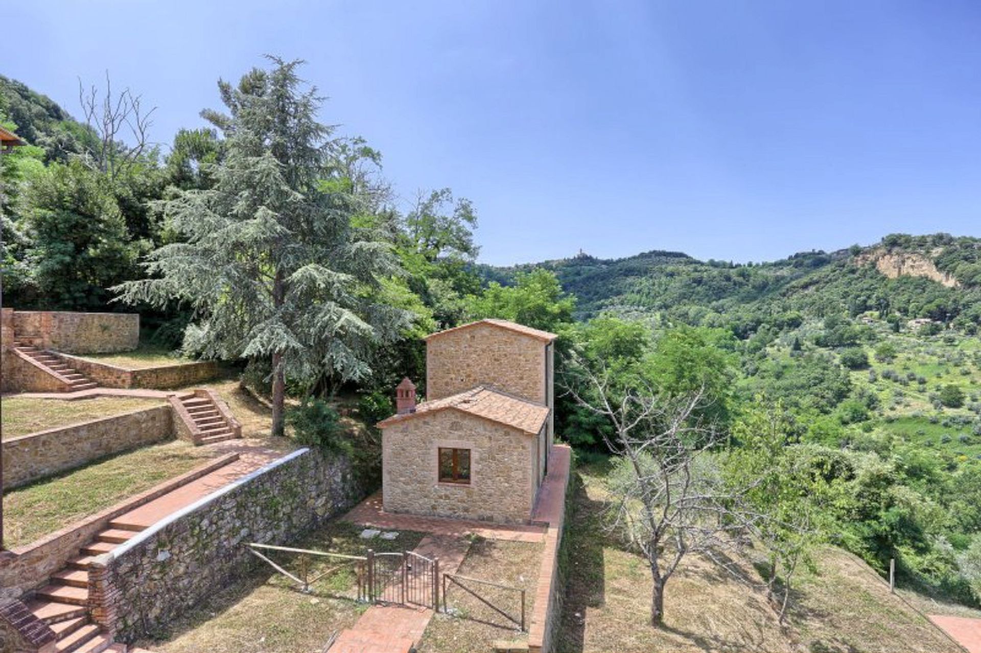 Condominium dans Volterra, Tuscany 10017608