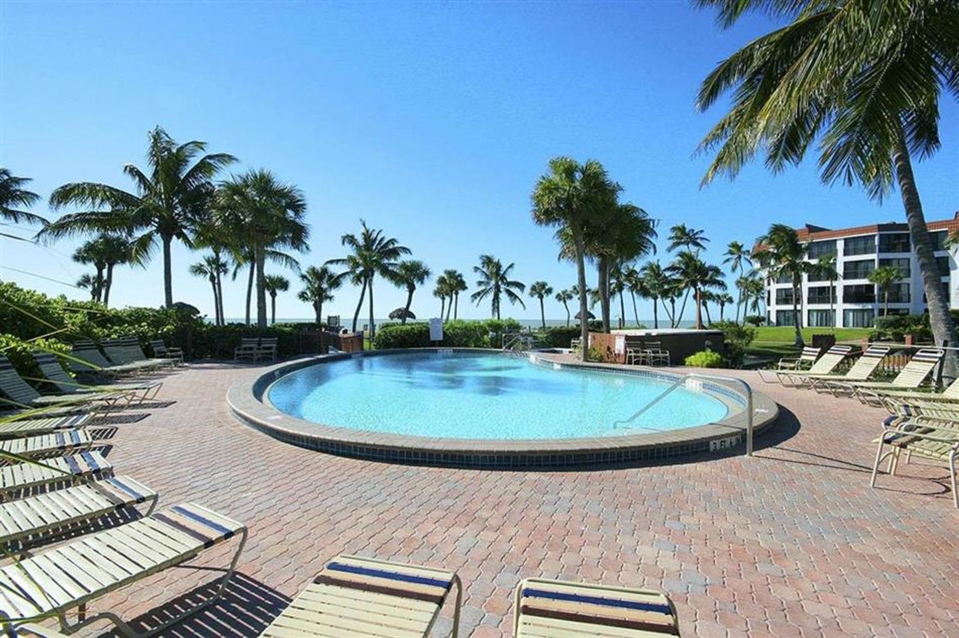 Condominium in Sanibel, Florida 10017864