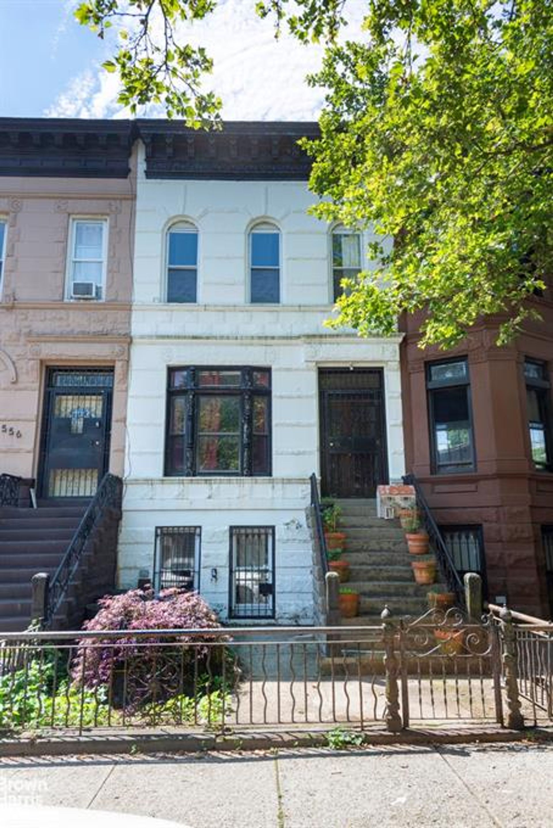 House in Bedford Stuyvesant, New York 10018201