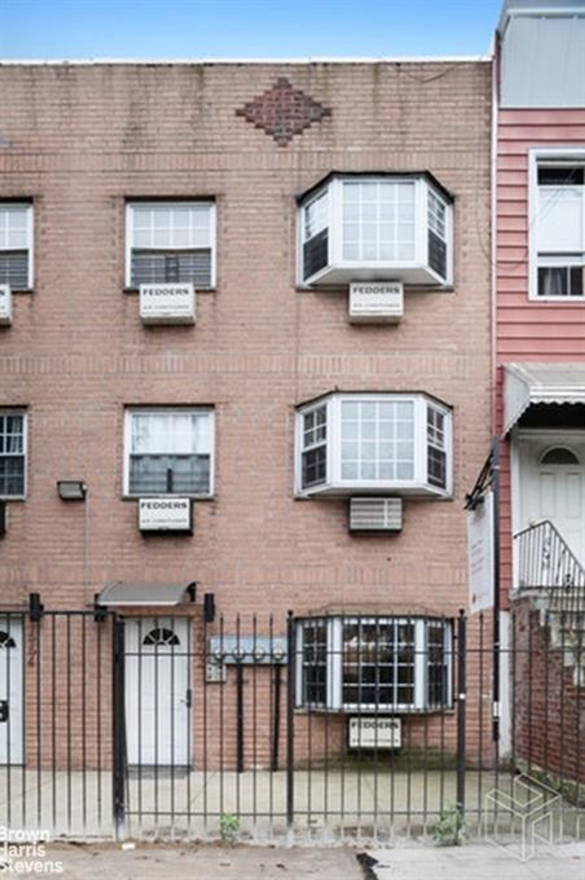 House in Crown Heights, New York 10018330