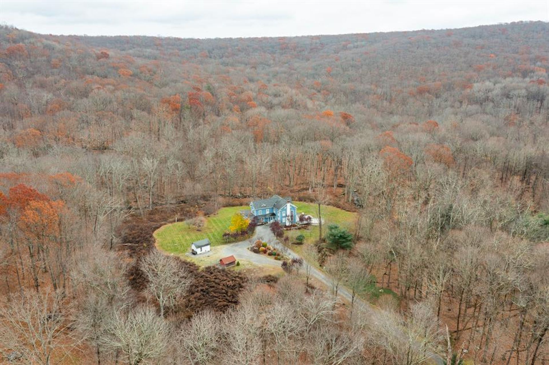 House in Bulls Bridge, Connecticut 10018336