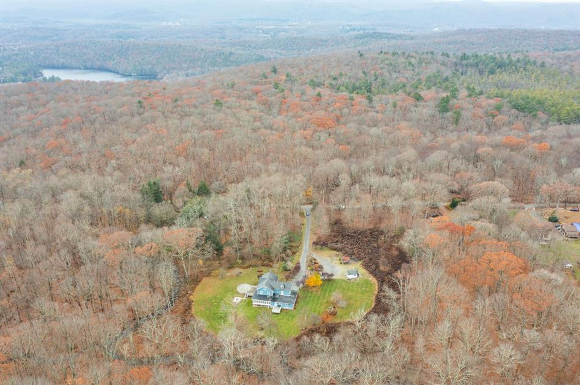 House in Bulls Bridge, Connecticut 10018336