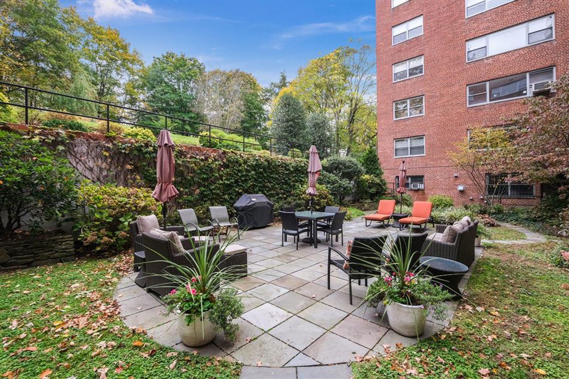 Condominium in Scarsdale, New York 10019386