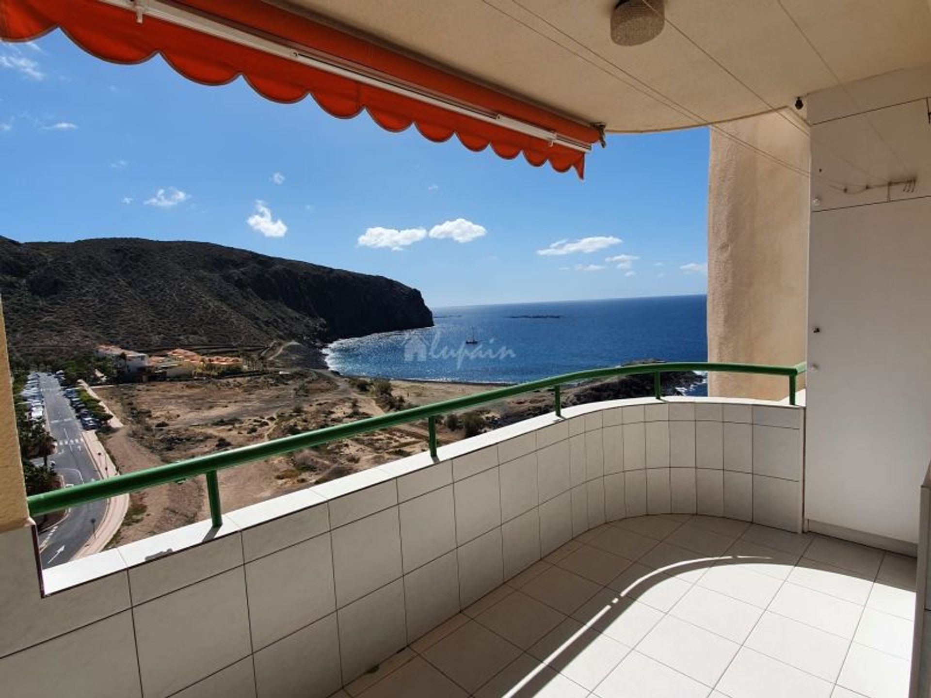 Condominium dans Los Cristianos, les îles Canaries 10019734