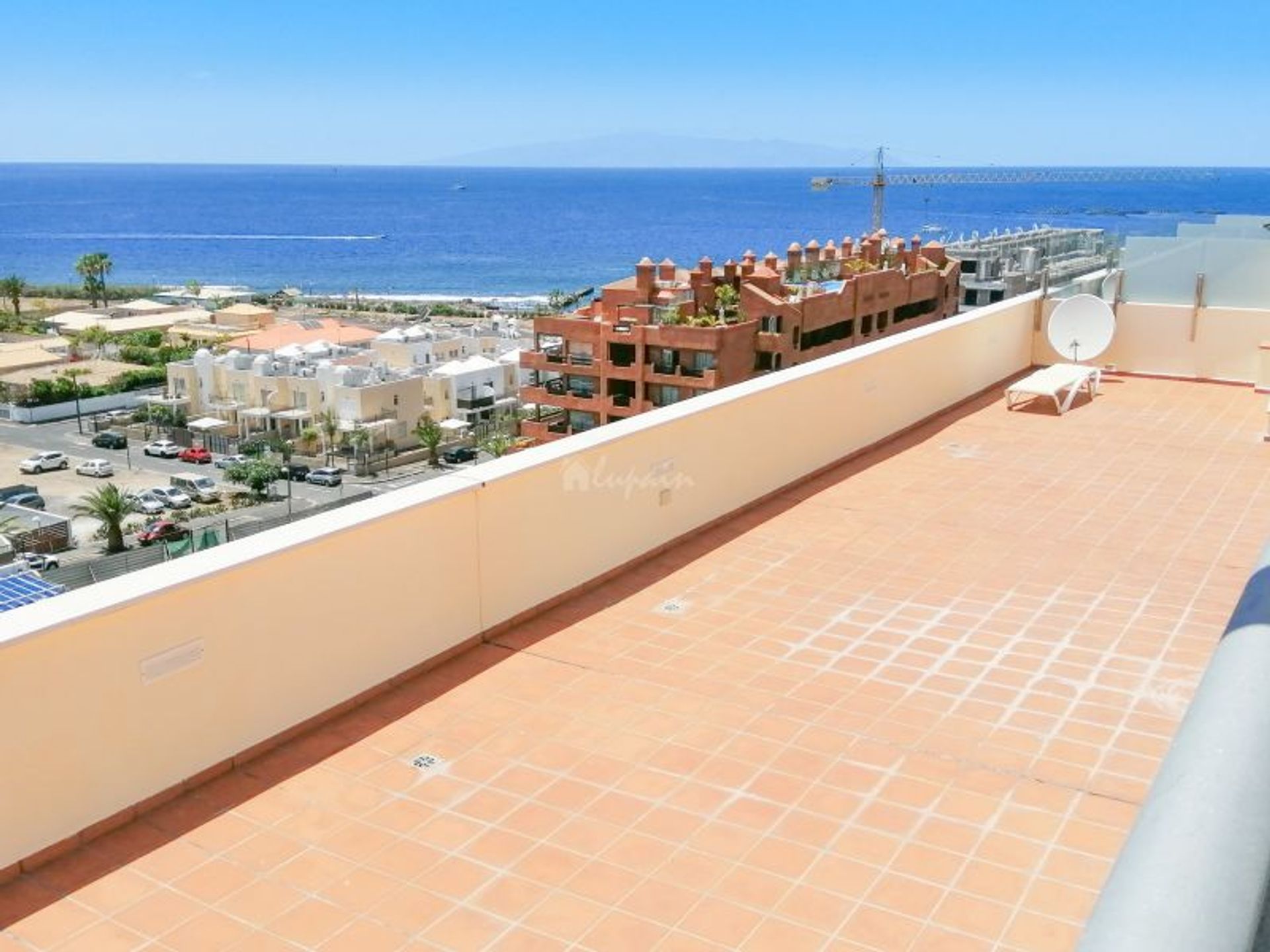 Condominium dans Los Cristianos, les îles Canaries 10019737