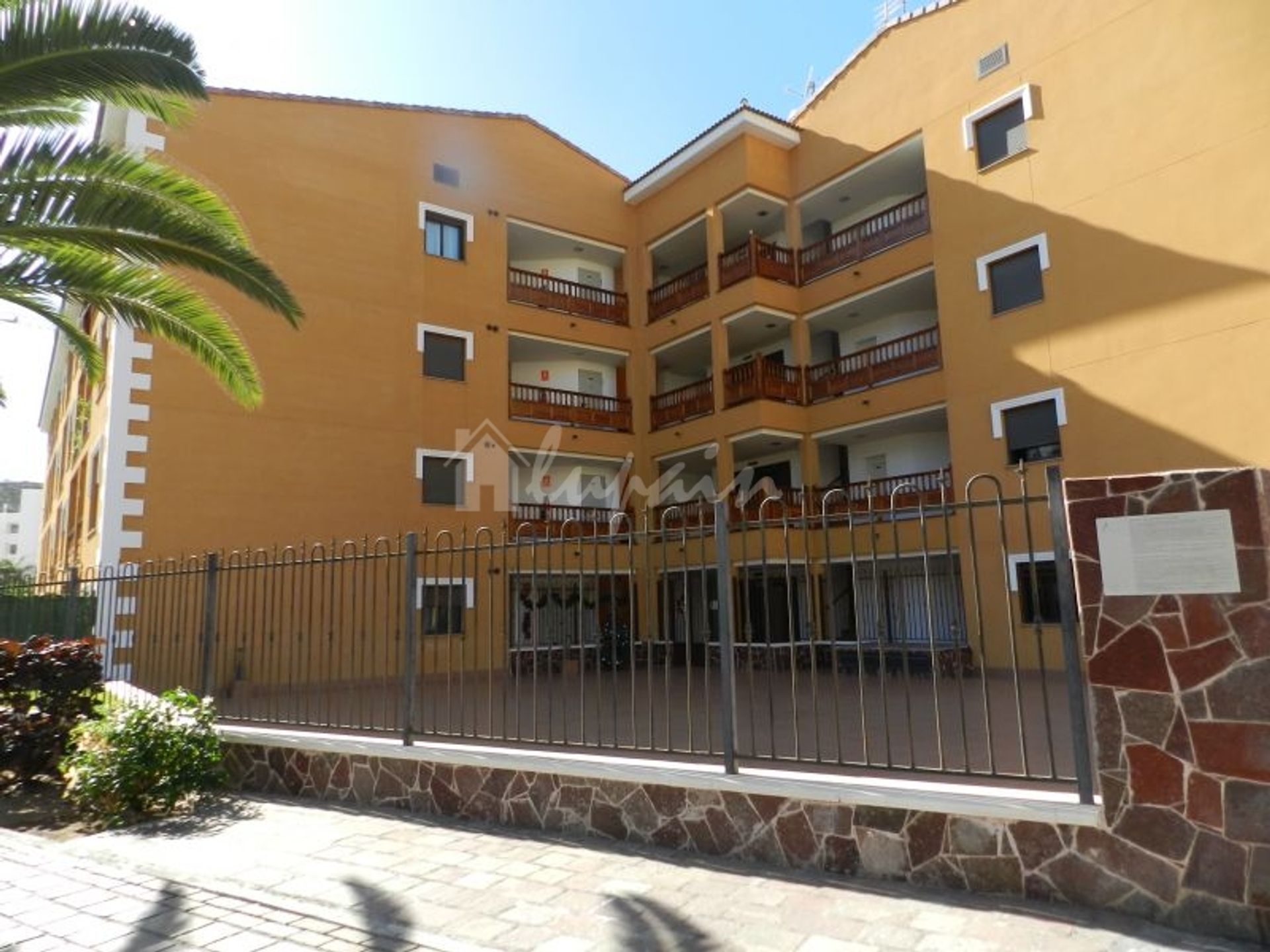 Condominium dans Los Cristianos, les îles Canaries 10019805