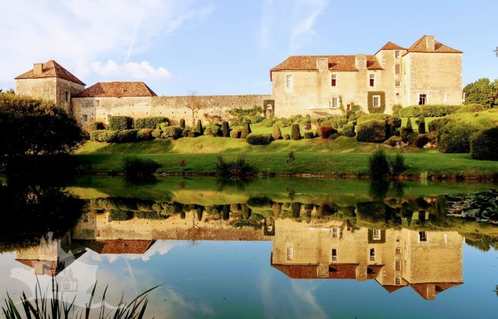 House in Poitiers, Nouvelle-Aquitaine 10020579