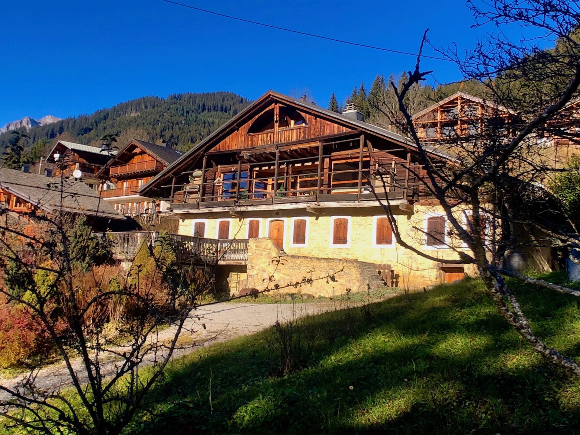 casa en La Chapelle-d'Abondance, Auvergne-Rhone-Alpes 10020911