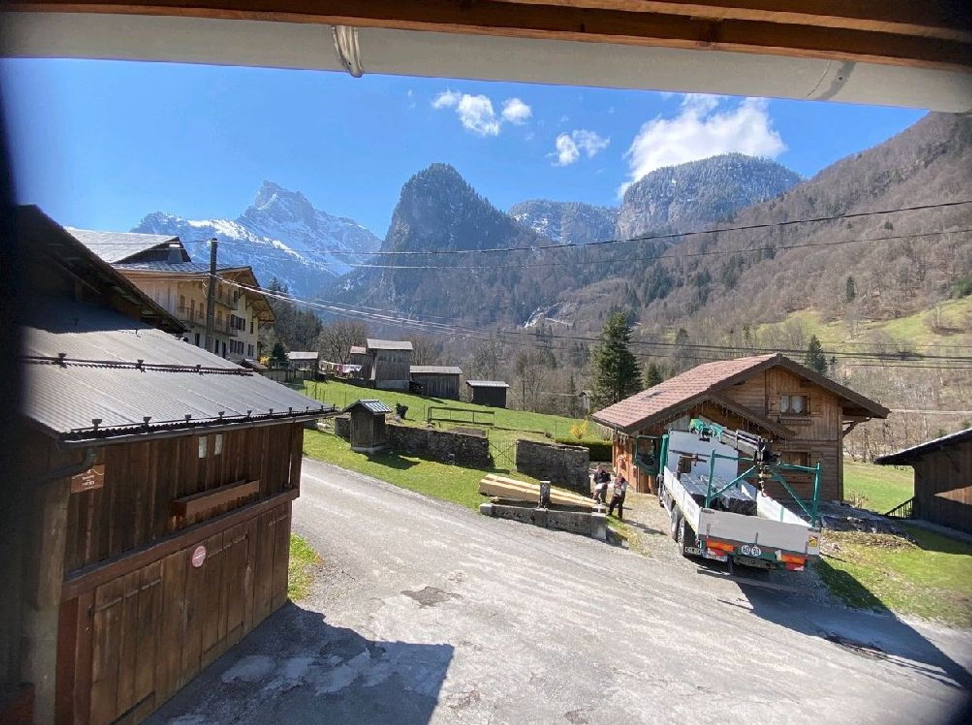 casa no Taninges, Auvérnia-Ródano-Alpes 10020914