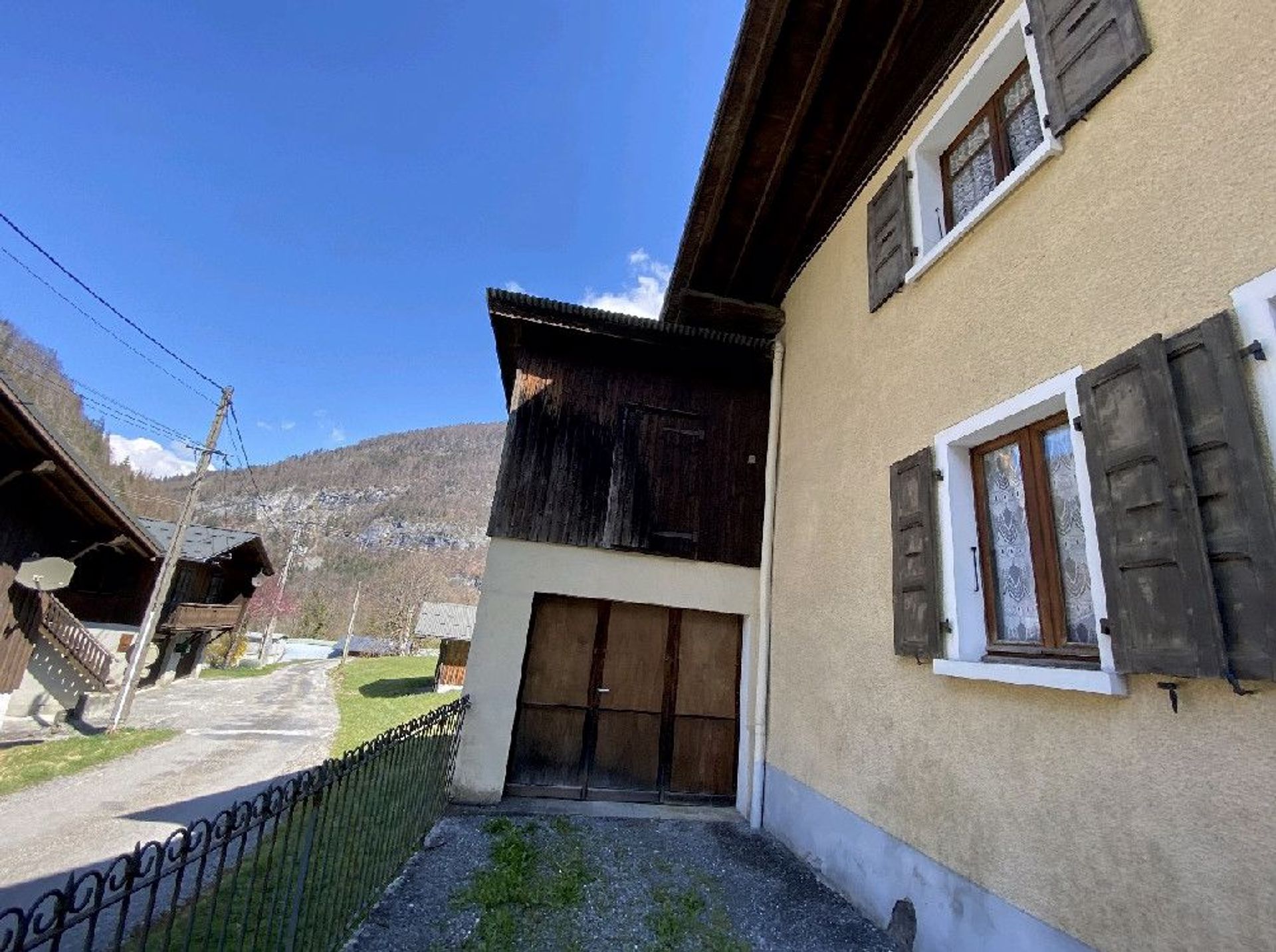 Huis in Taninges, Auvergne-Rhône-Alpes 10020914