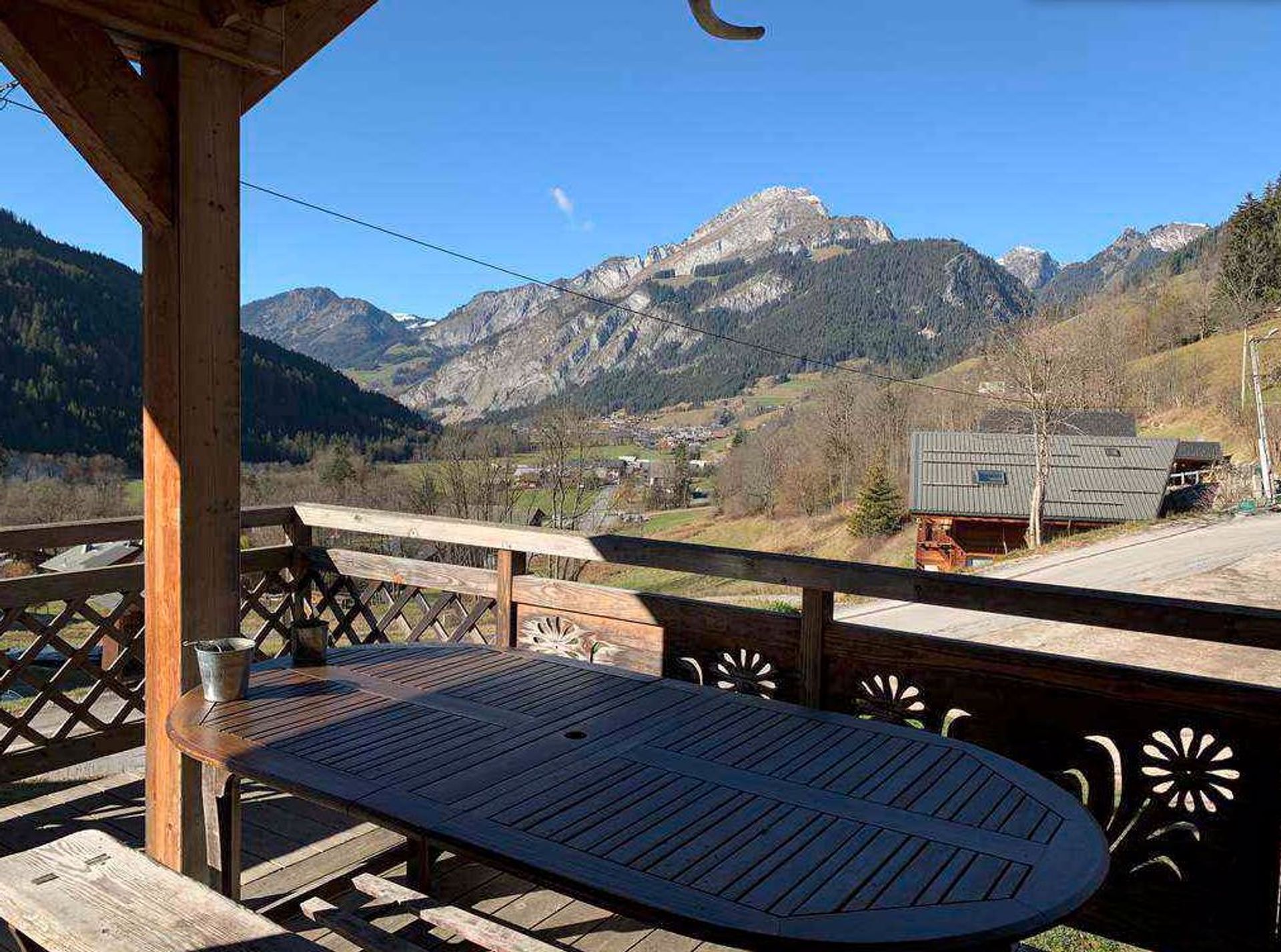 Huis in La Chapelle-d'Abondance, Auvergne-Rhone-Alpes 10021000