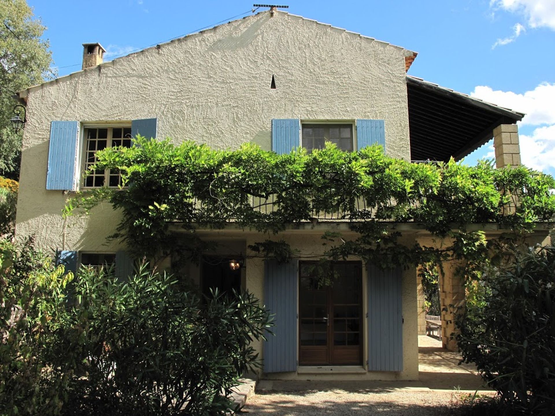 rumah dalam Uzes, Languedoc-Roussillon 10021135