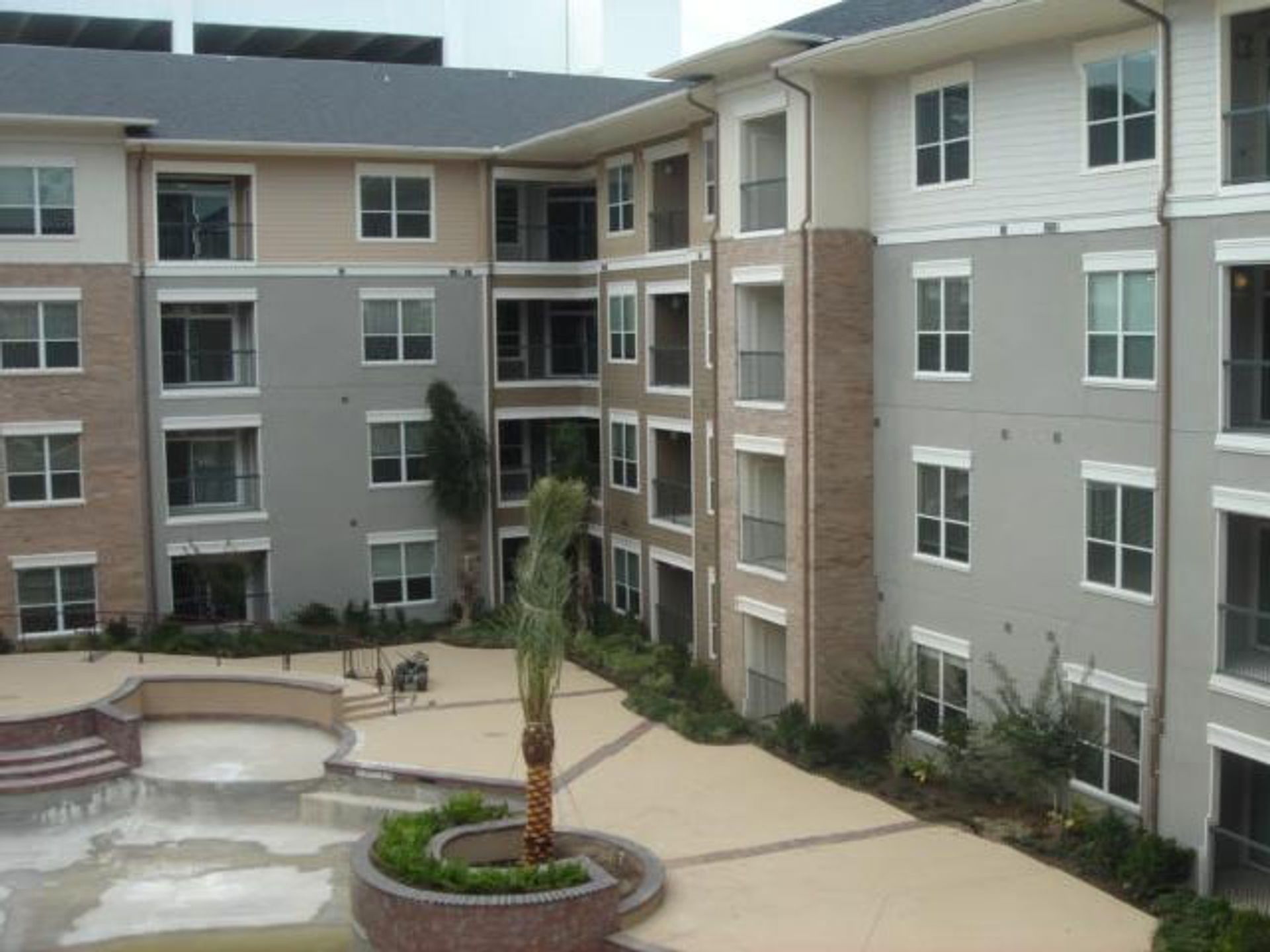 Condominium in Southside Place, Texas 10021539