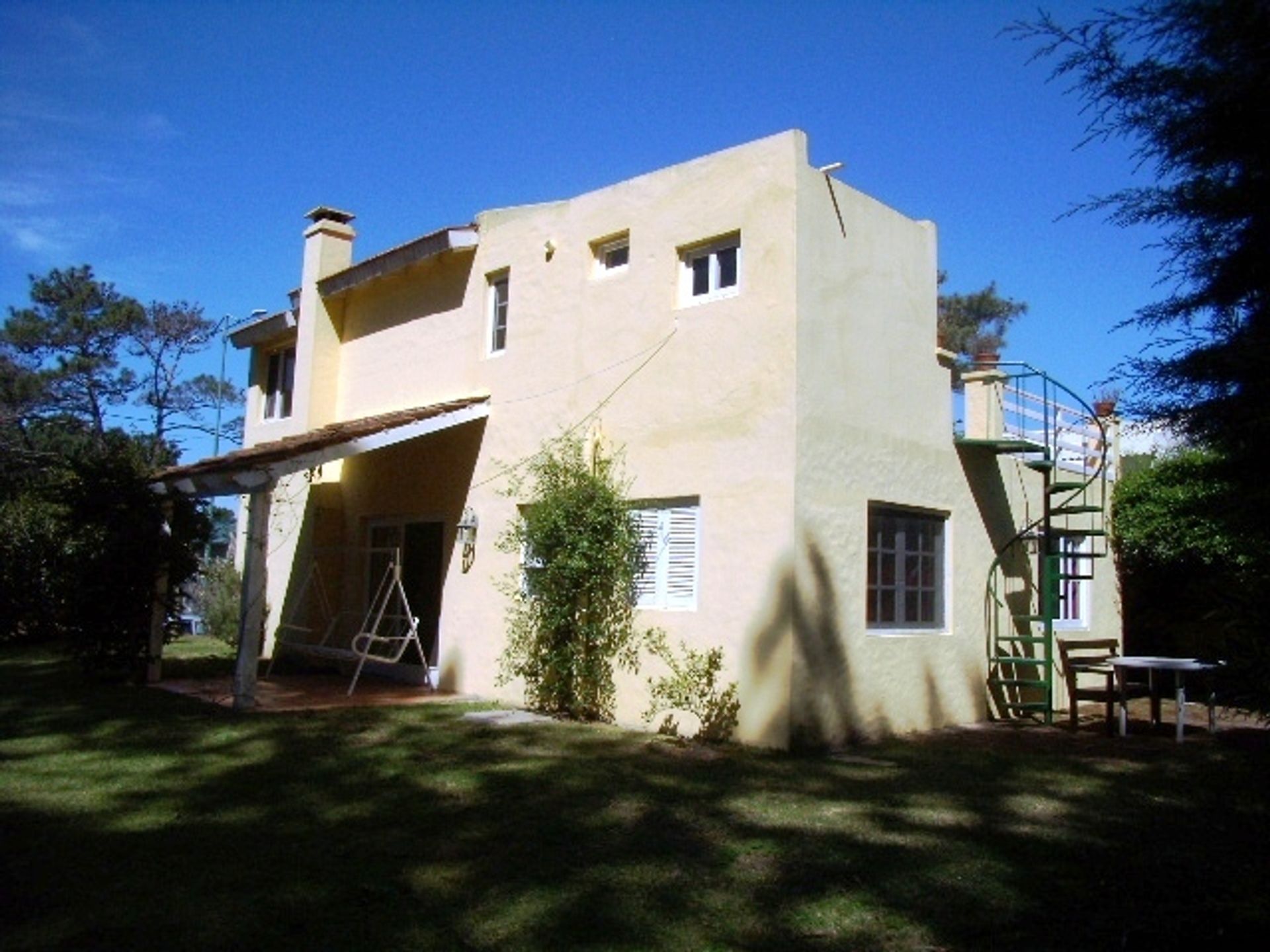 Condominium in Punta del Este,  10022469