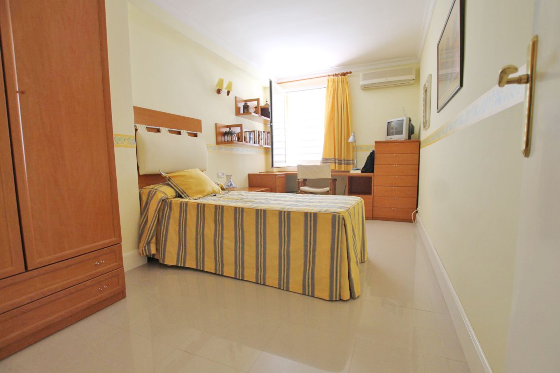 Condominium in Javea,  10023140