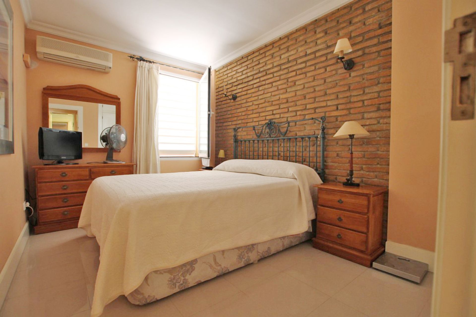 Condominium in Javea,  10023140