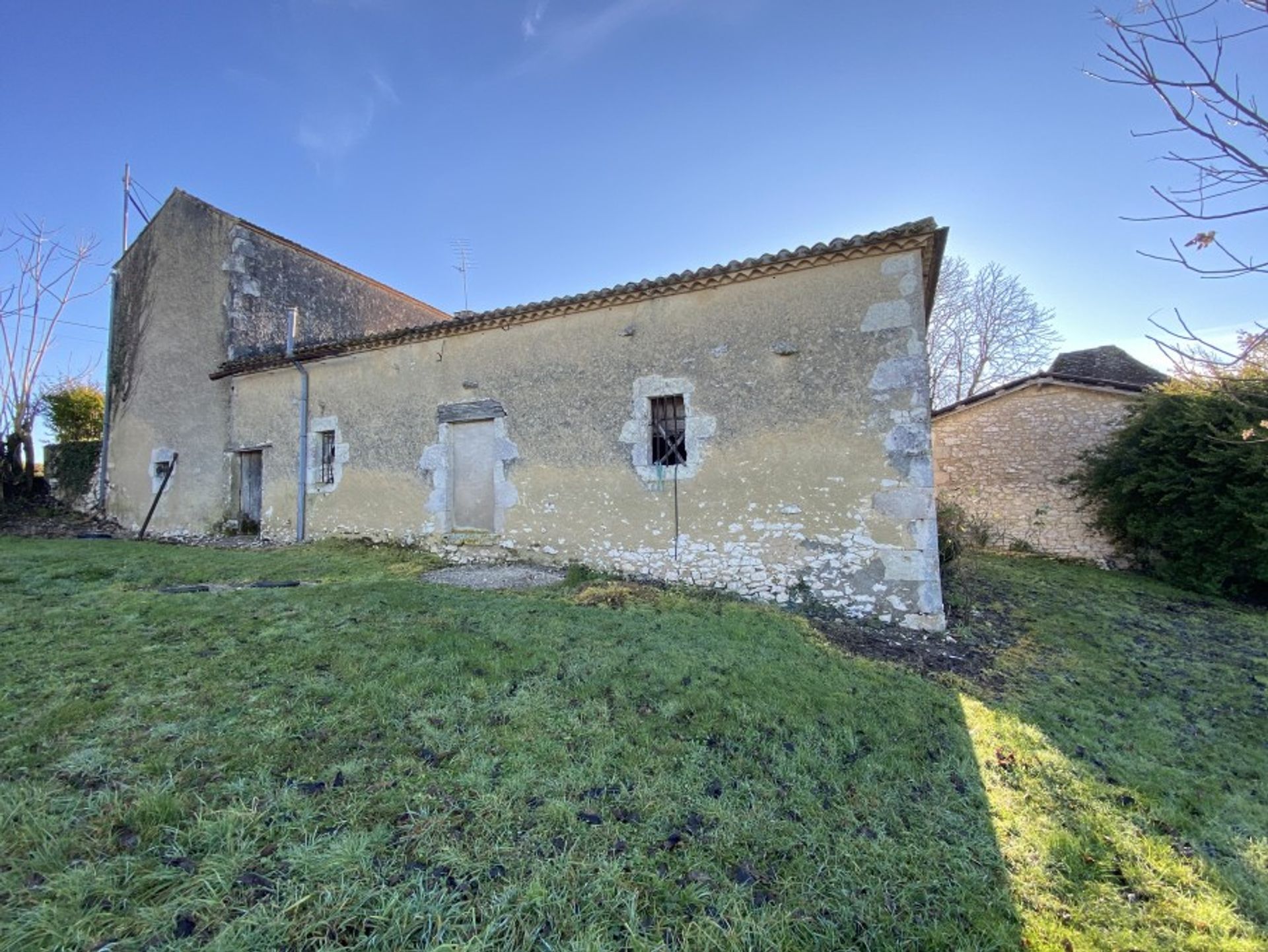 Hus i Castillonnes, Nouvelle-Aquitaine 10024378